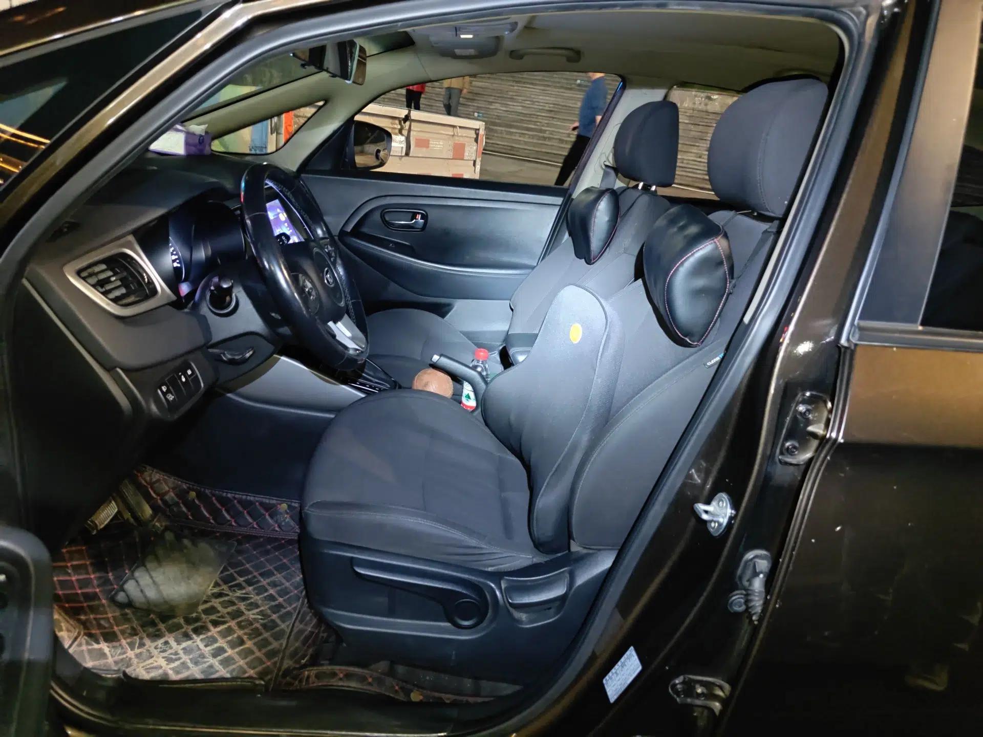 Kia Carens 2013 2.0L 7-Seater Automatic Standard Version China IV Standard — миниатюра 16