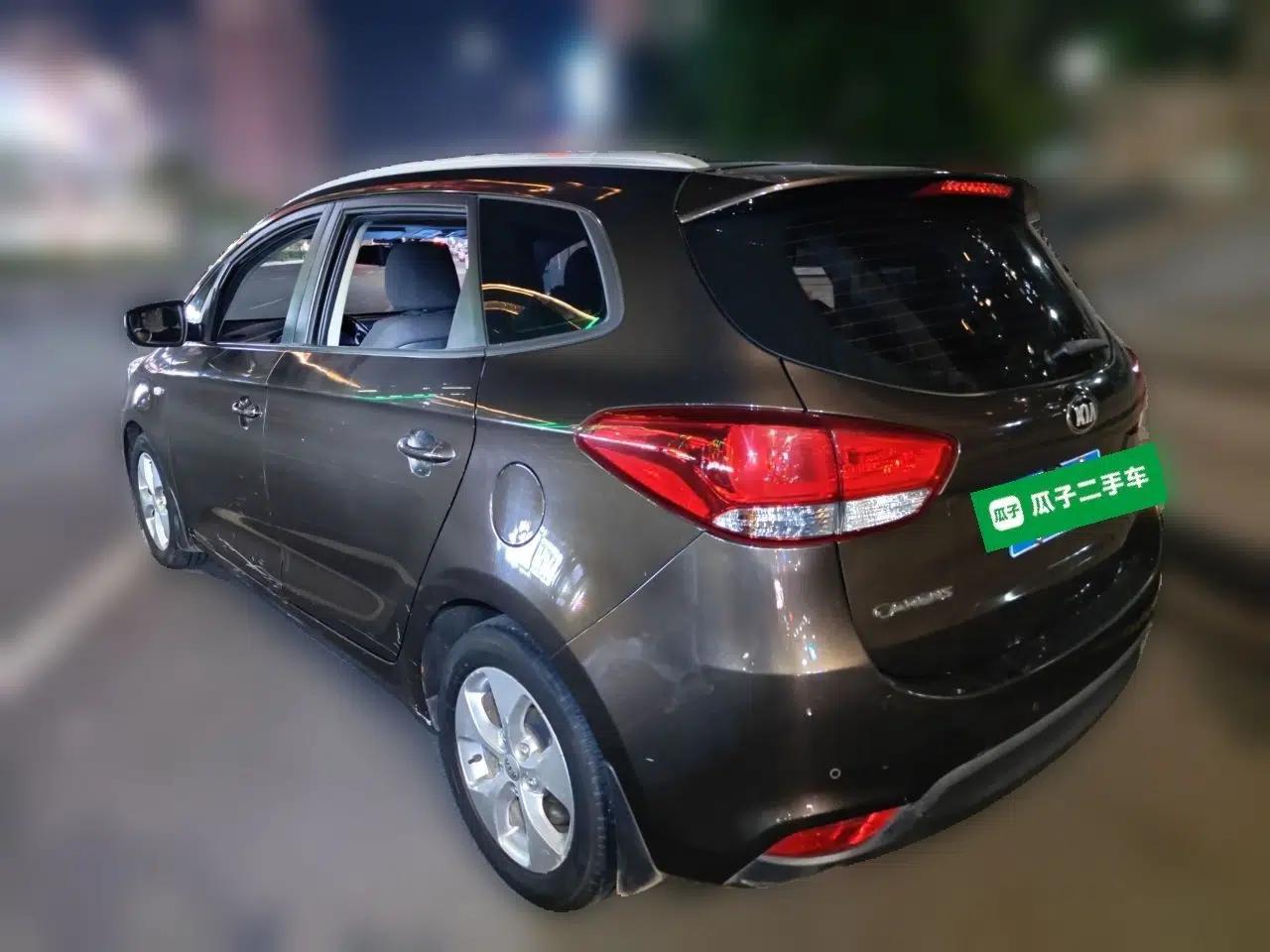 Kia Carens 2013 2.0L 7-Seater Automatic Standard Version China IV Standard — миниатюра 4