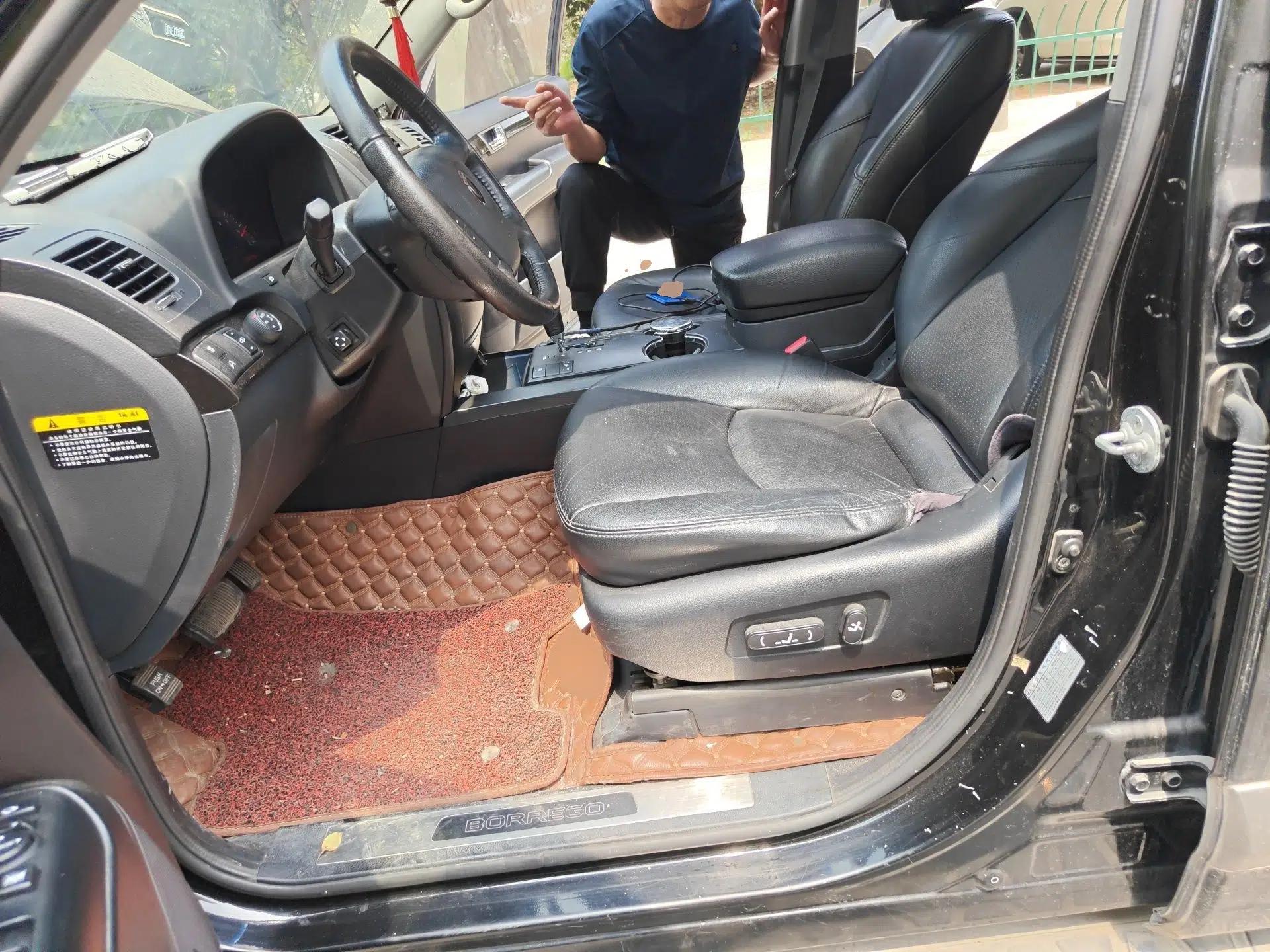 Kia Borrego 2008 3.8L Luxury Edition China IV — миниатюра 16