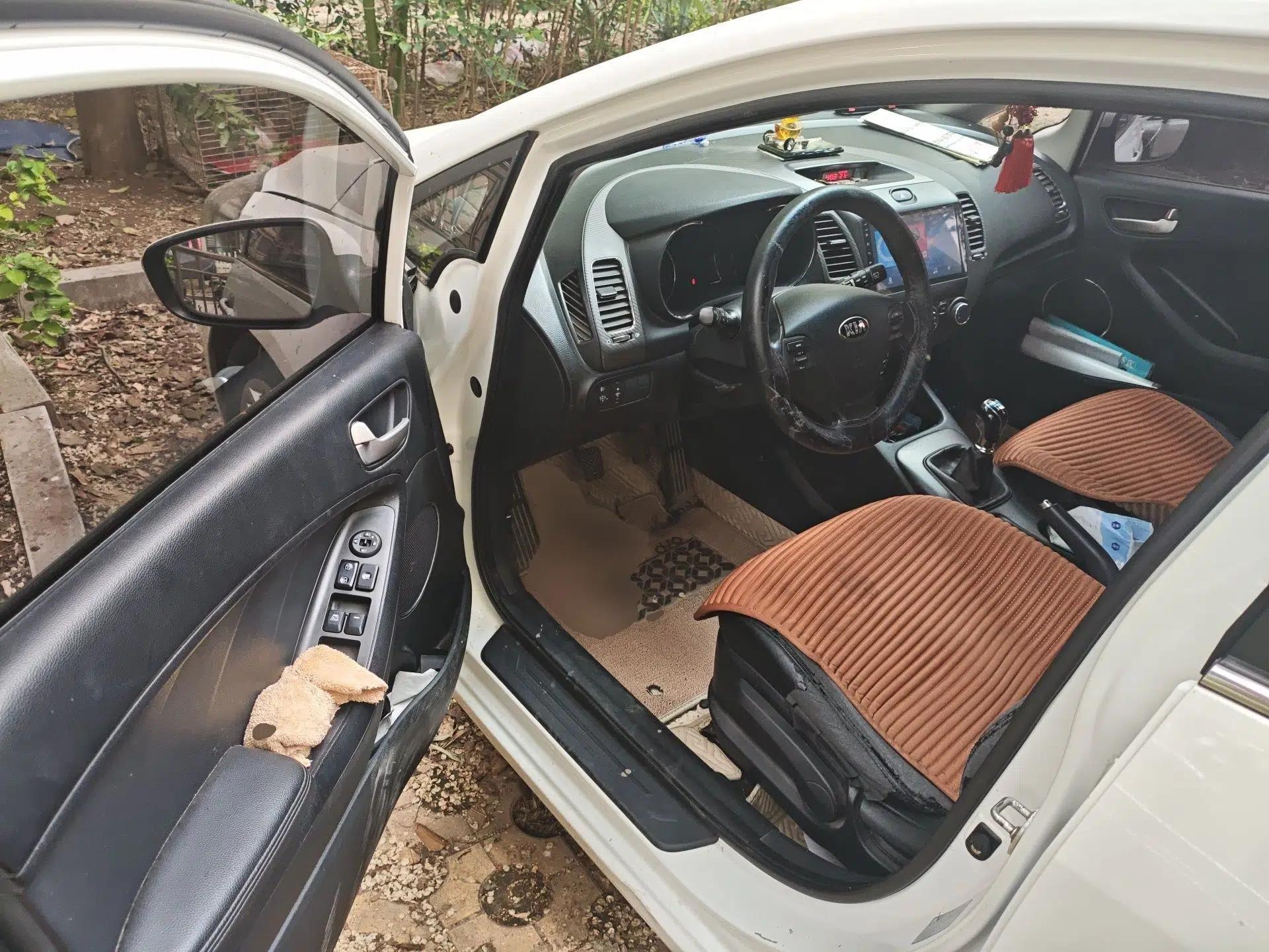 Kia K3S 2014 1.6L Manual GLS — миниатюра 17