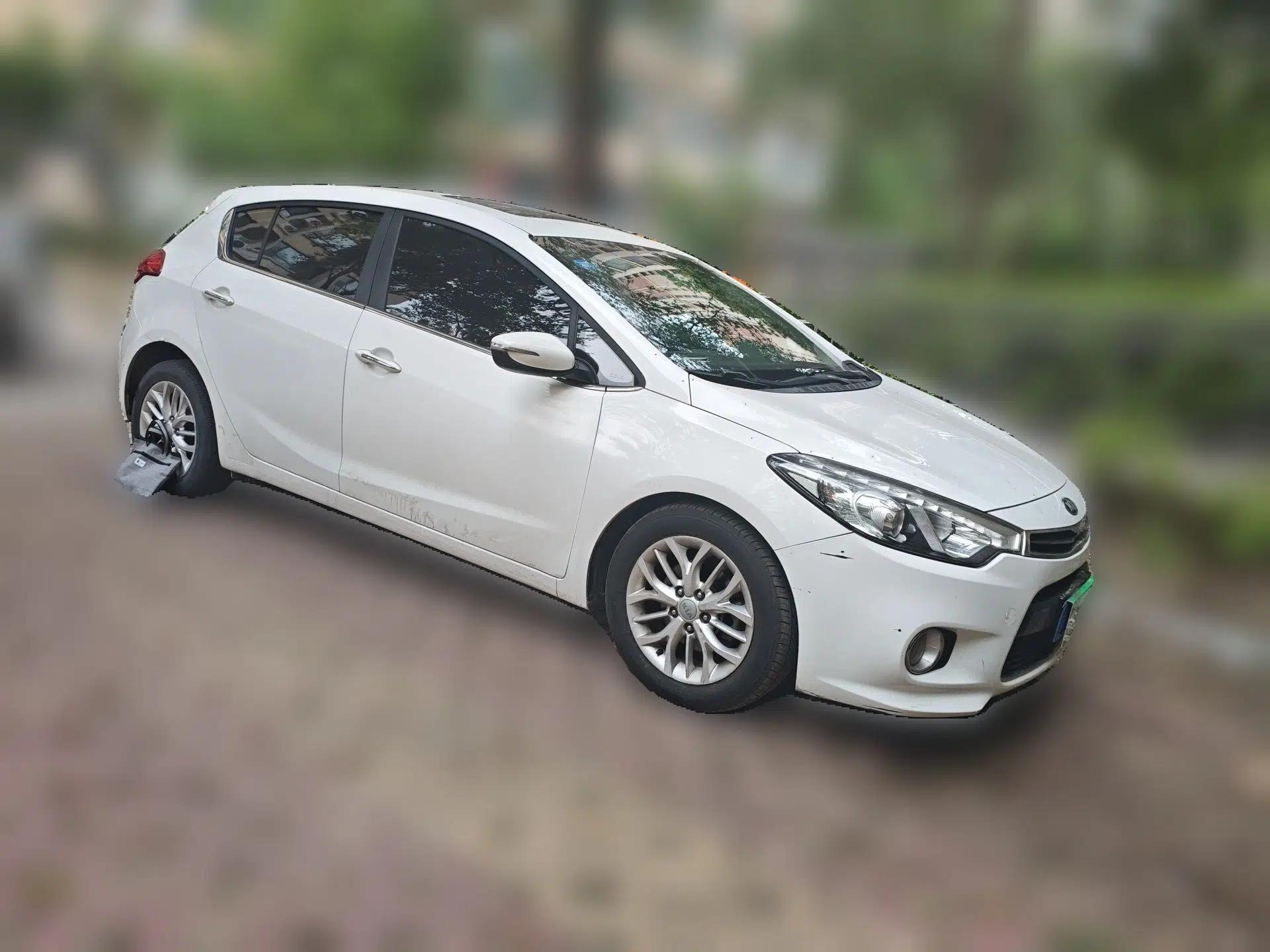 Kia K3S 2014 1.6L Manual GLS — миниатюра 3