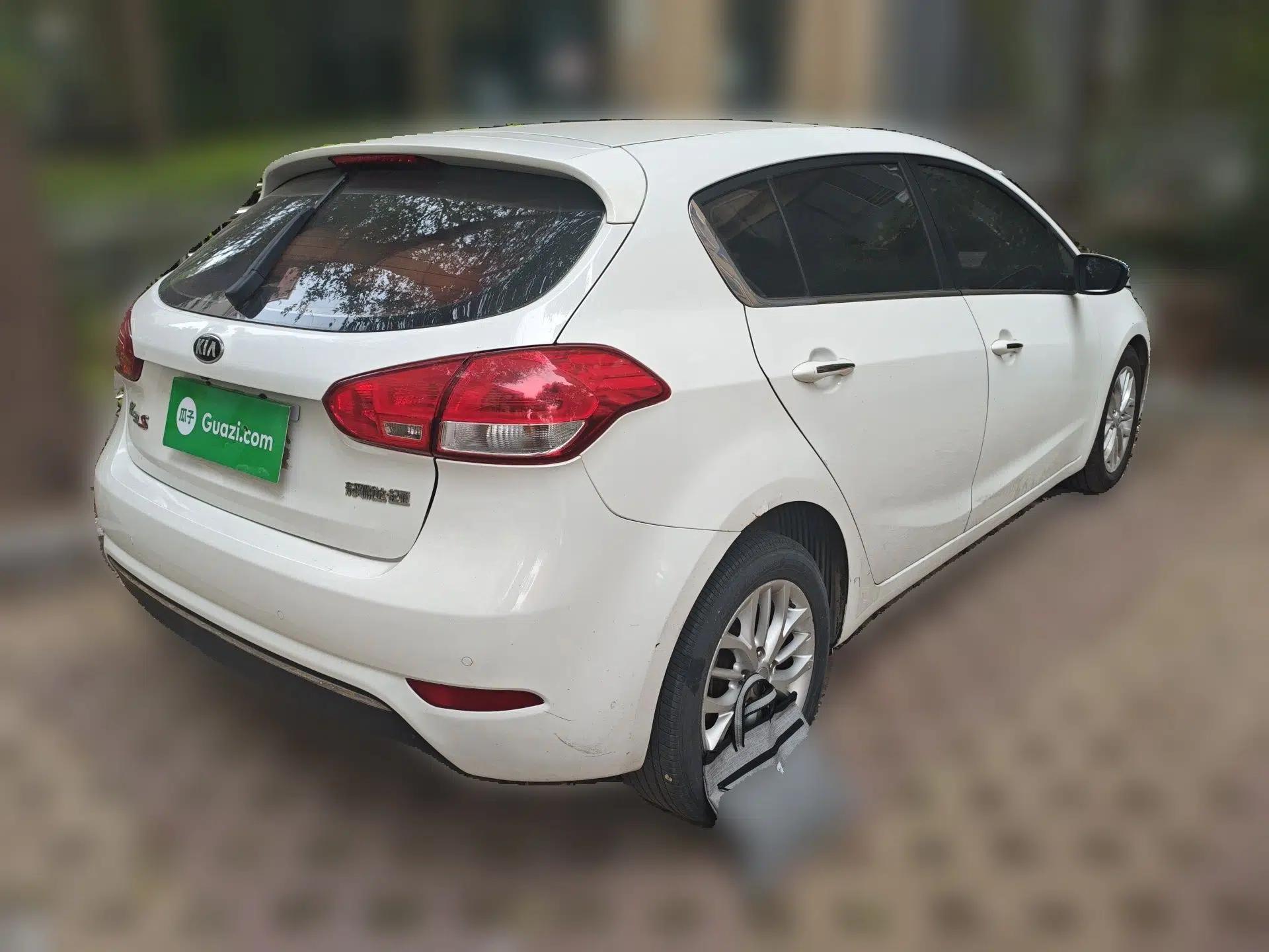 Kia K3S 2014 1.6L Manual GLS — миниатюра 6