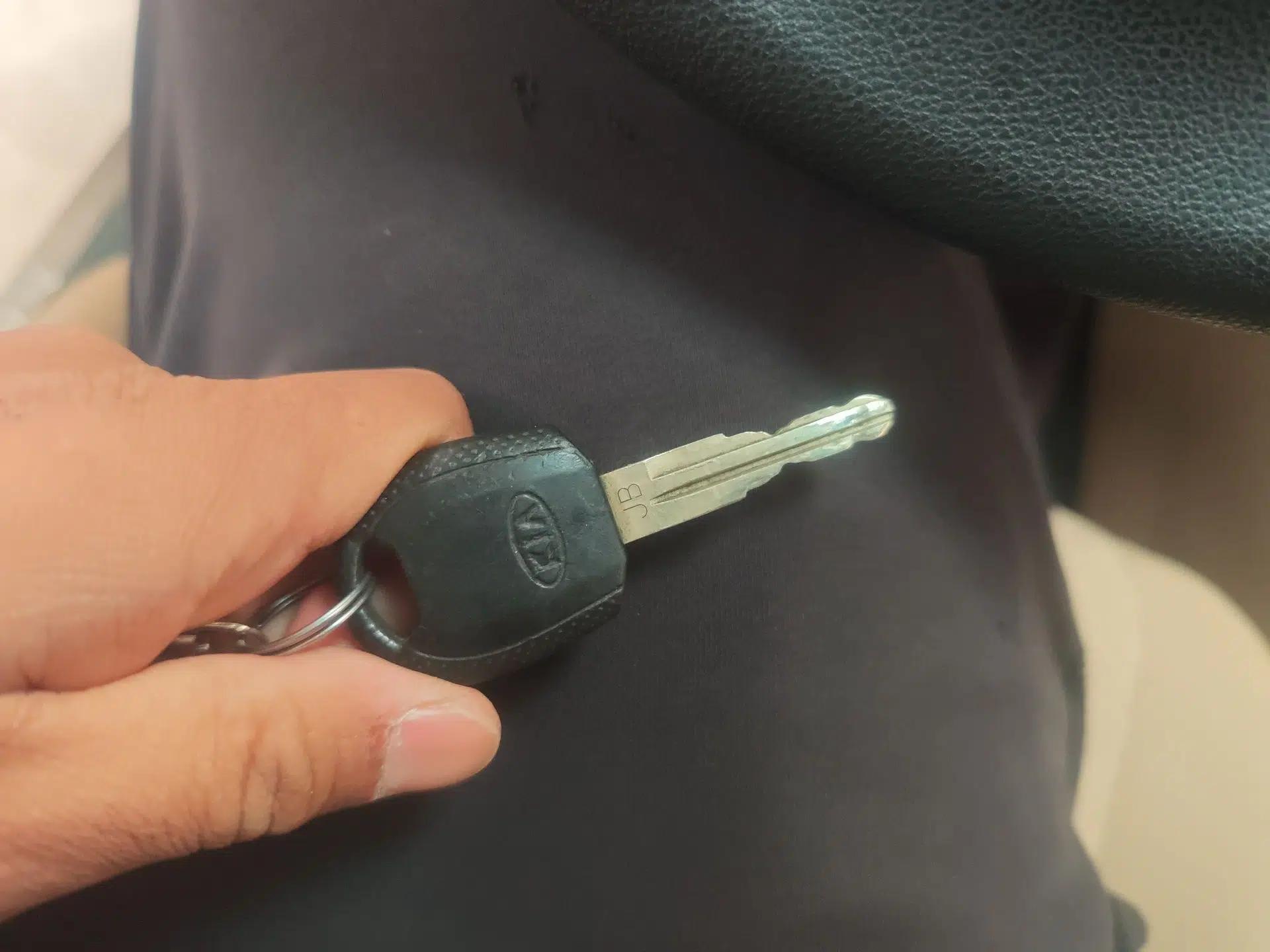 Kia Rio 2007 1.4L AT GL — миниатюра 9