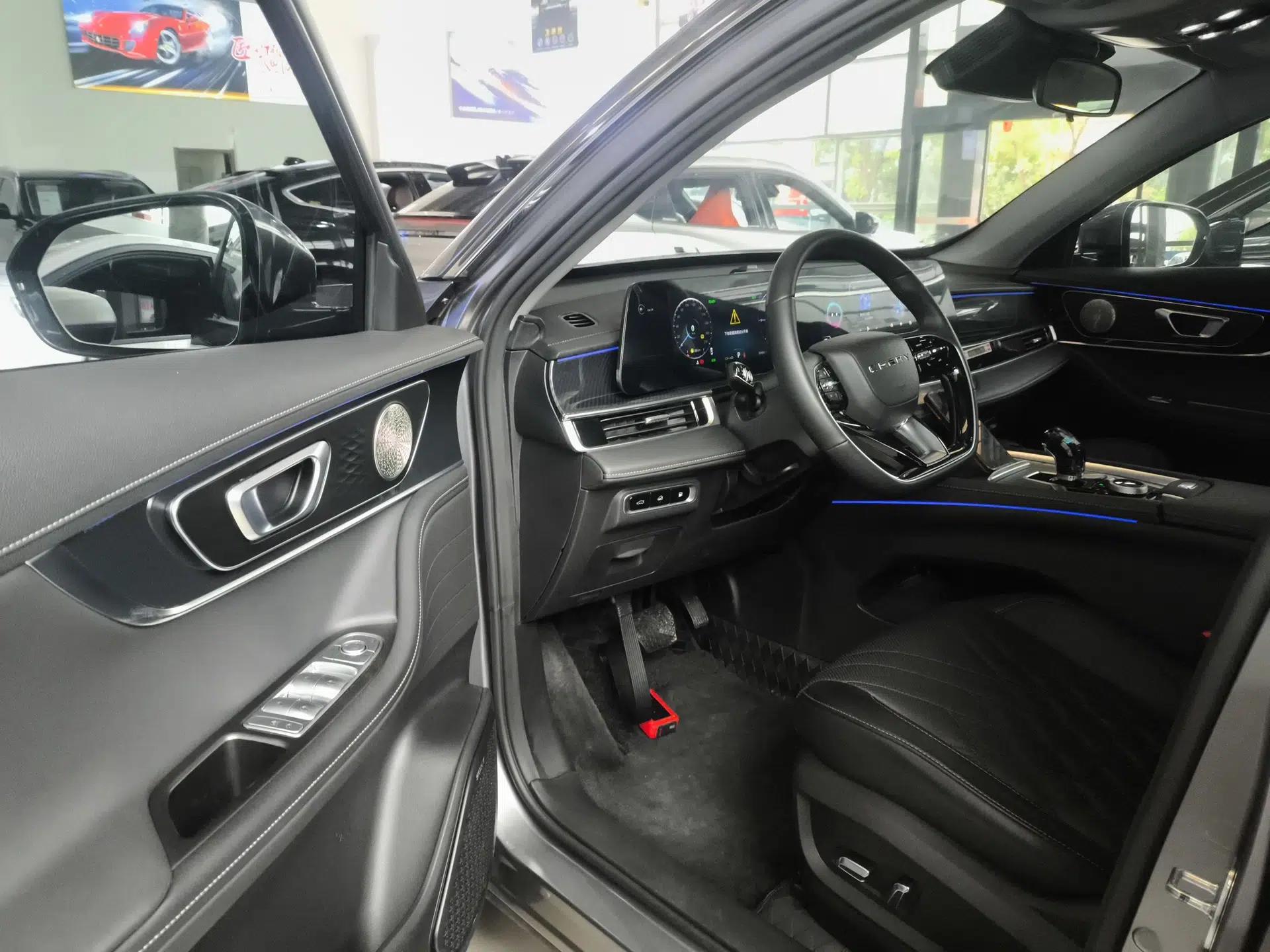 Chery Tiggo 7 PLUS New Energy 2023 Champion Edition 1.5T 100KM Speedy Version — миниатюра 19