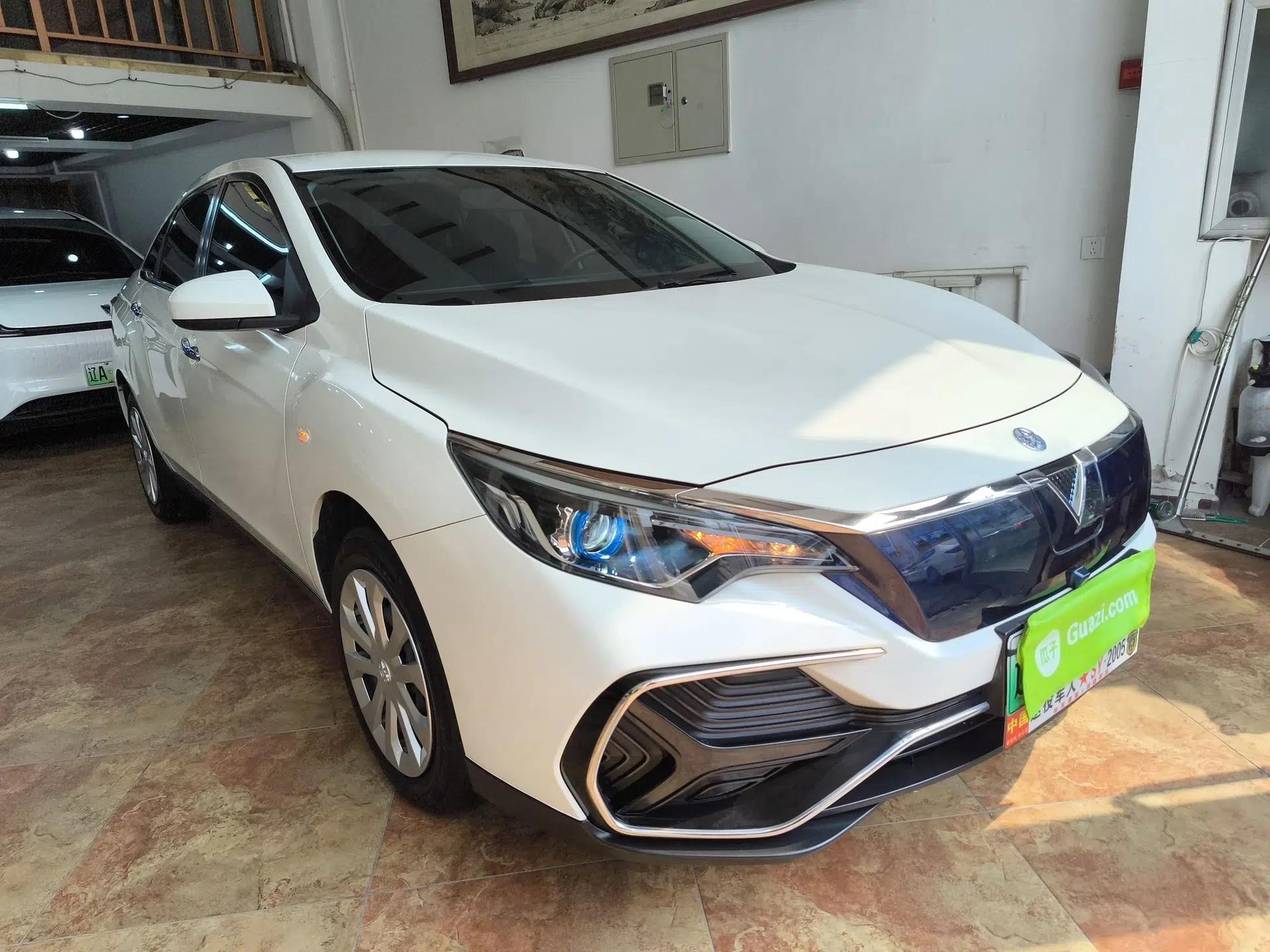 Venucia D60EV 2022 Standard Range Smart Drive Version — миниатюра 3