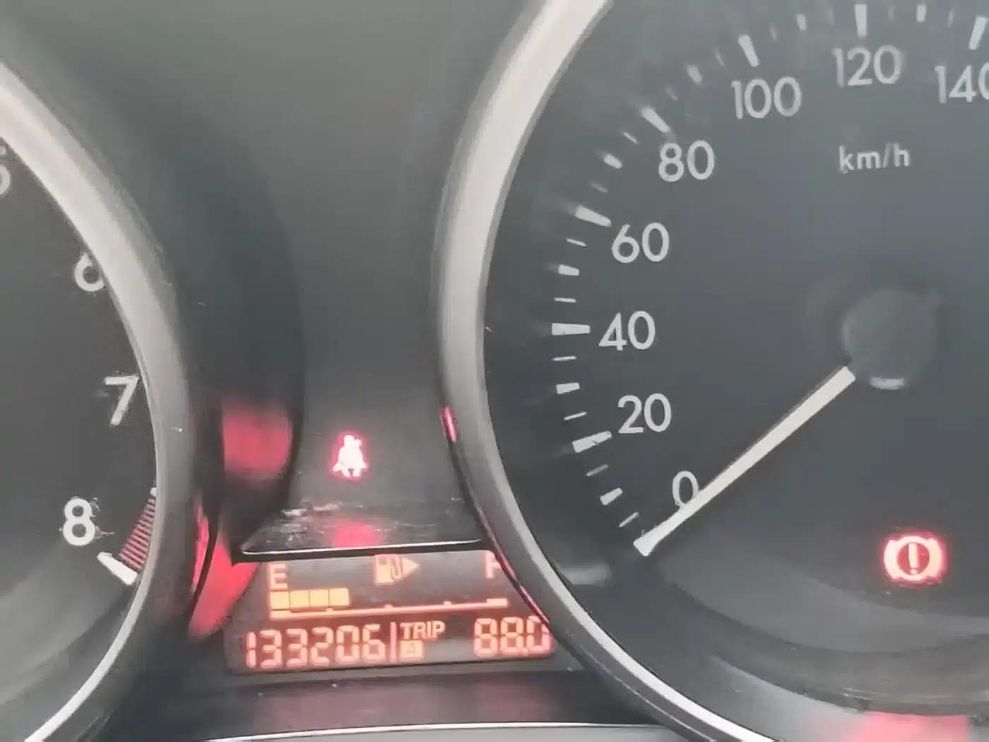 Mazda 3 Axela 2011 Sedan 1.6L Manual Comfort — миниатюра 14