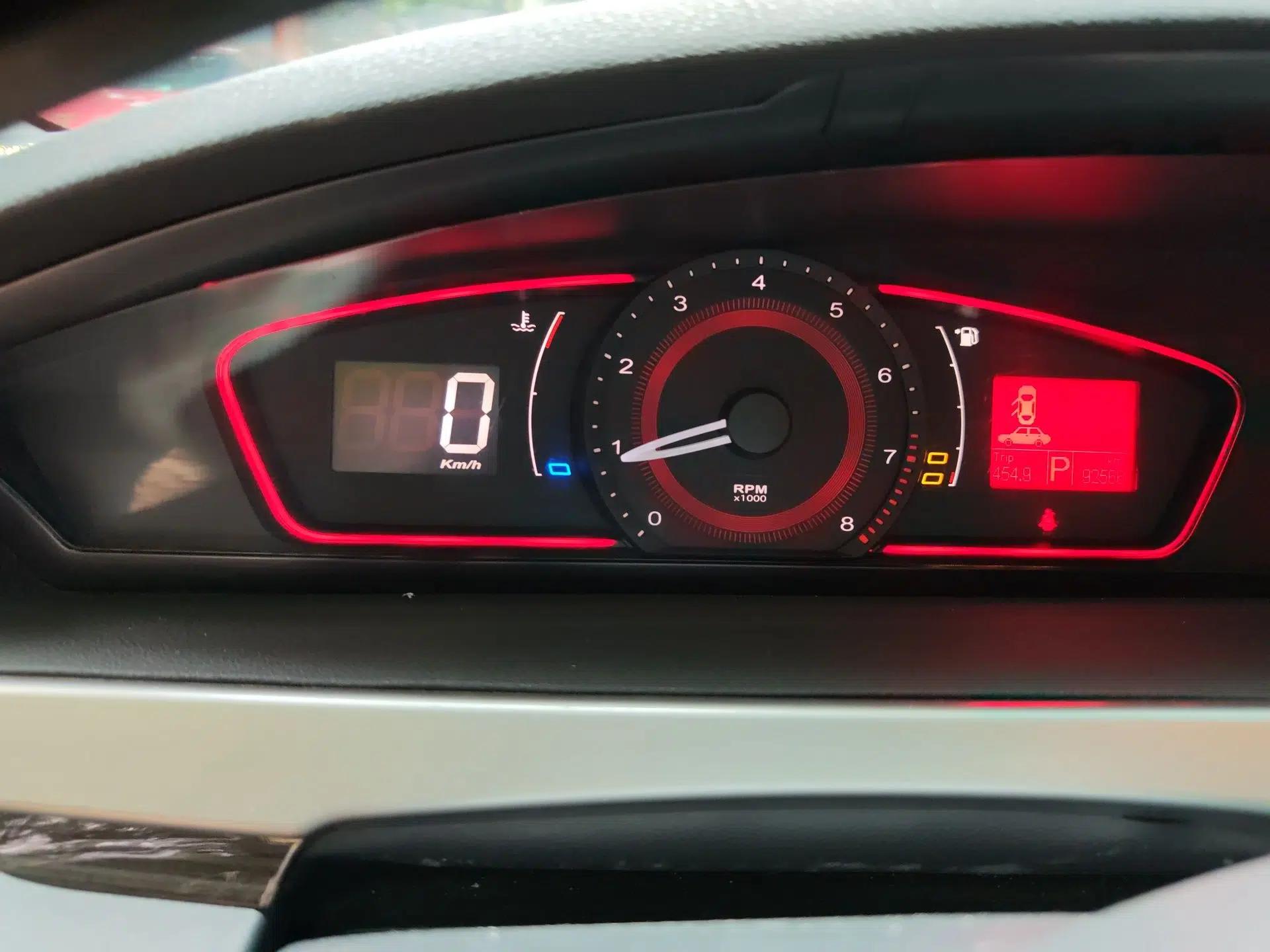 Roewe 550 2013 Classic Edition 550 1.8L Automatic Luxury Model — миниатюра 12