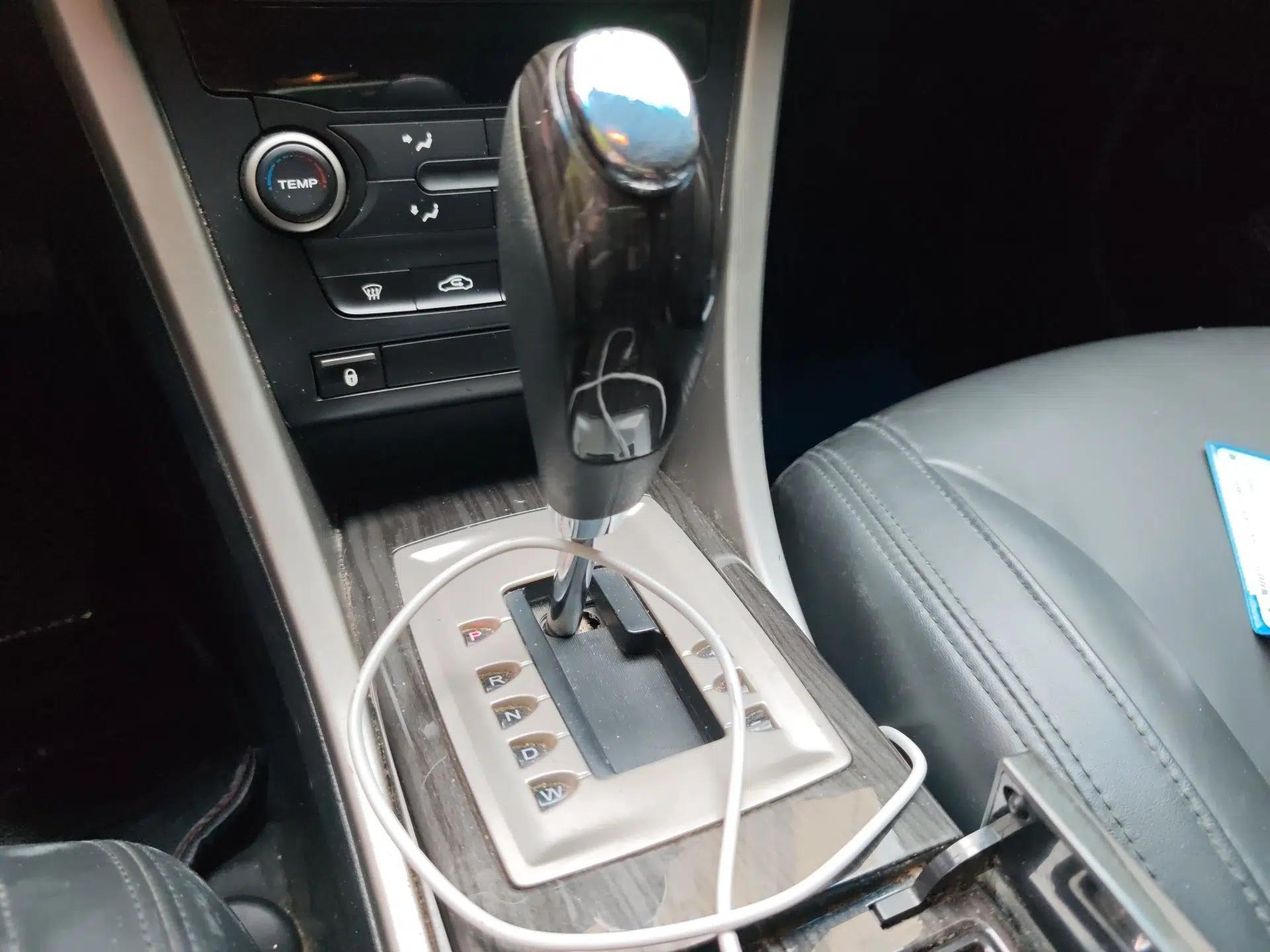 Roewe 550 2013 Classic Edition 550 1.8L Automatic Luxury Model — миниатюра 15