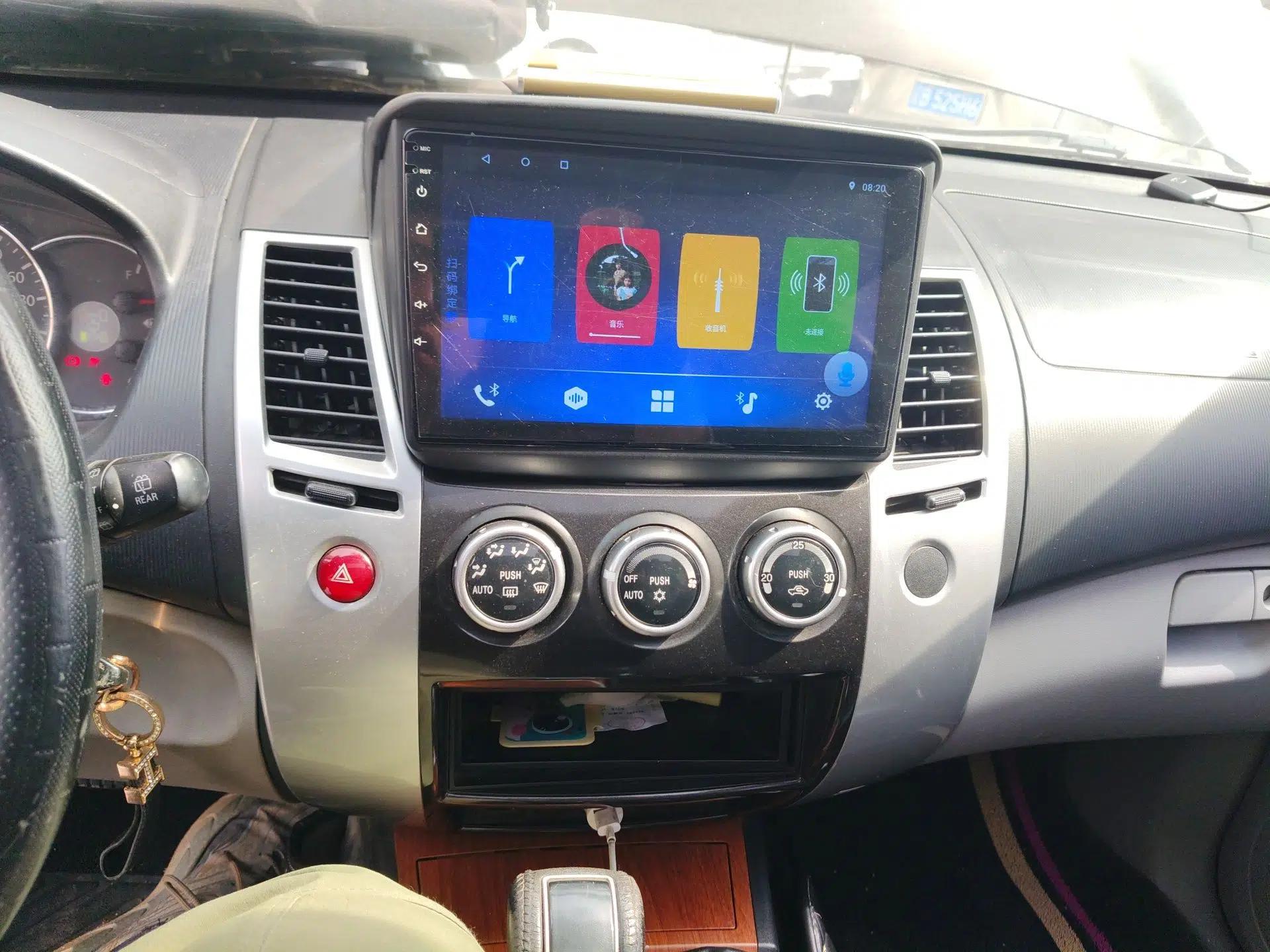 Mitsubishi Pajero Sport 2011 3.0L Luxury Navigation Edition — миниатюра 14