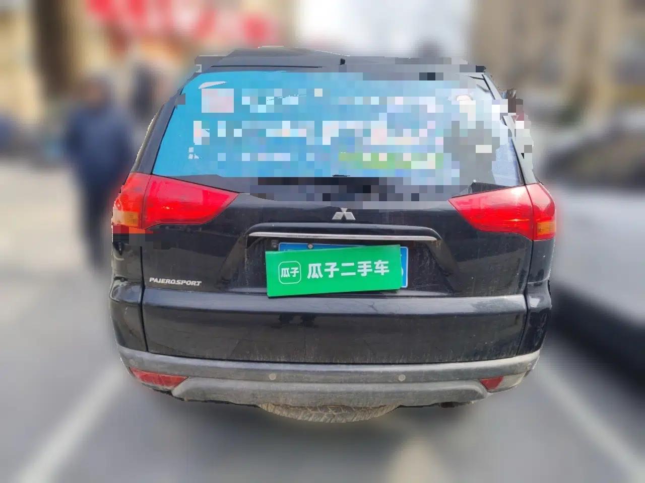 Mitsubishi Pajero Sport 2011 3.0L Luxury Navigation Edition — миниатюра 20