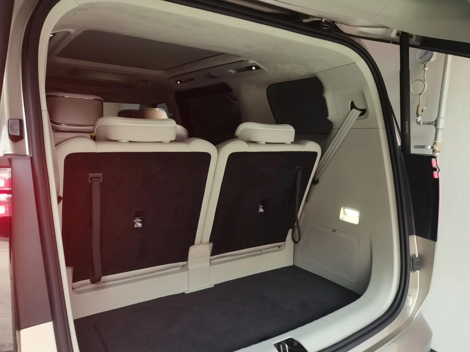 Volvo EM90 2025 Ultra Six-Seater — миниатюра 21
