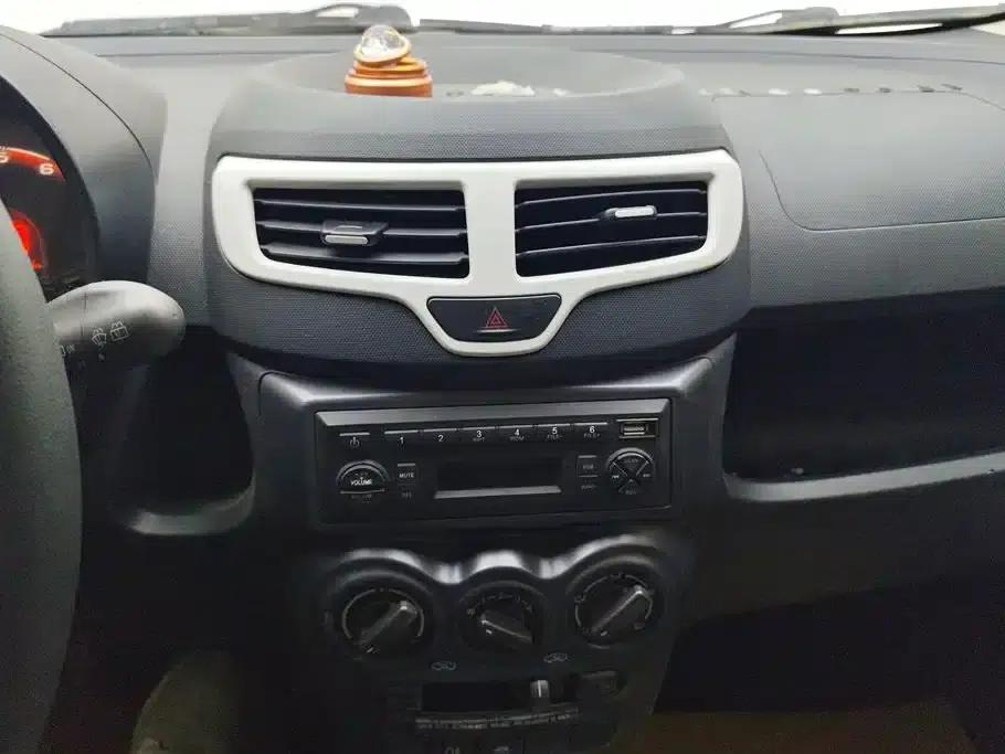 Chery QQ 2013 1.0L Manual Happy Edition — миниатюра 13