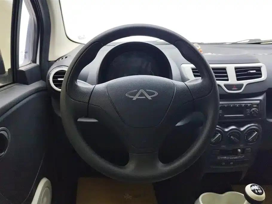 Chery QQ 2013 1.0L Manual Happy Edition — миниатюра 15