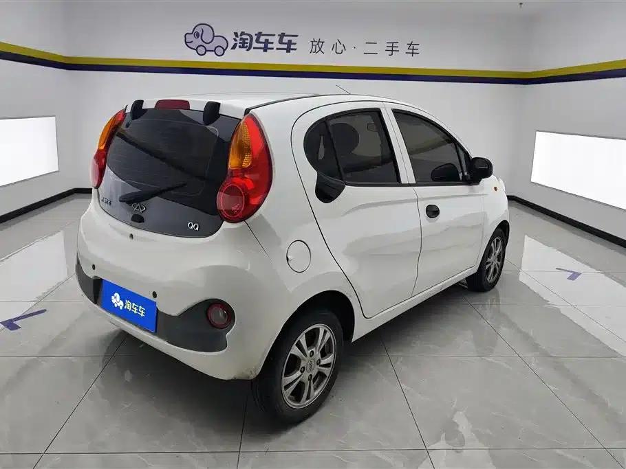 Chery QQ 2013 1.0L Manual Happy Edition — миниатюра 3
