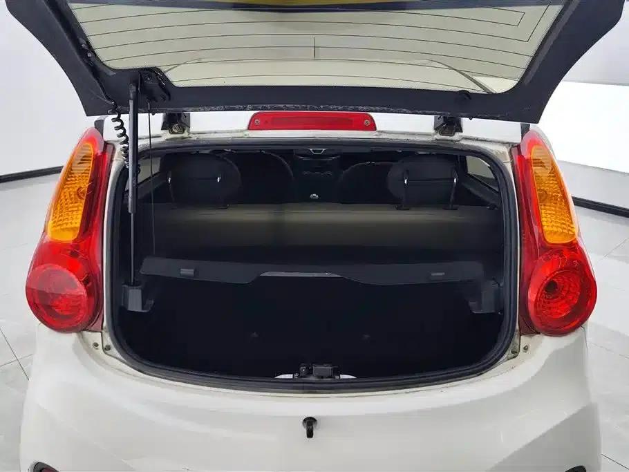 Chery QQ 2013 1.0L Manual Happy Edition — миниатюра 4
