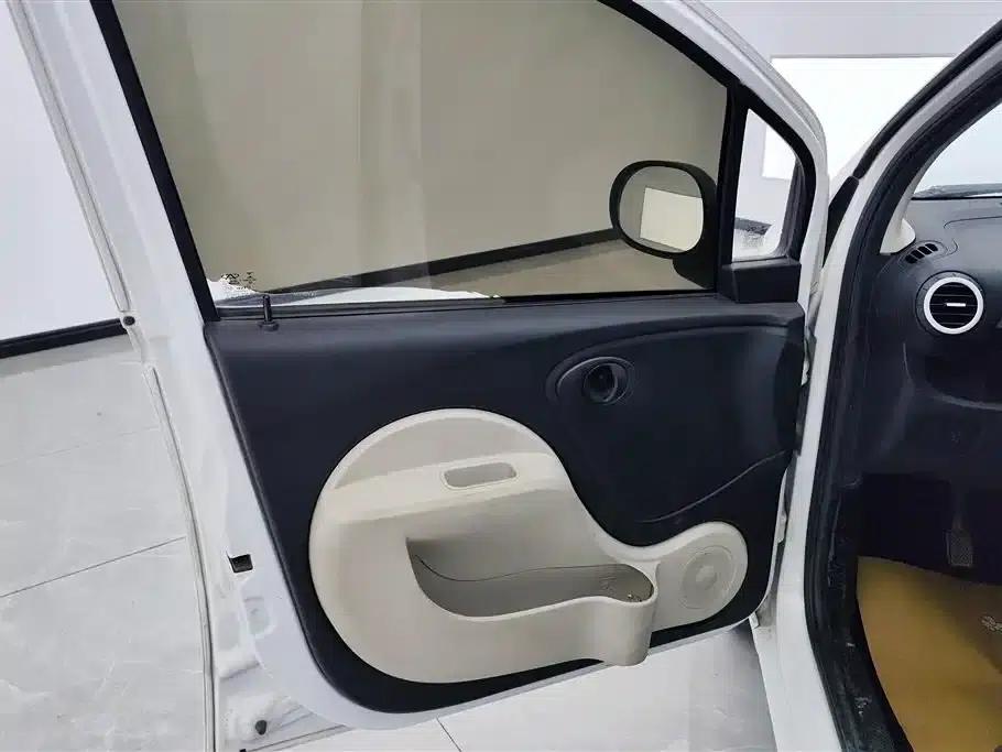 Chery QQ 2013 1.0L Manual Happy Edition — миниатюра 7