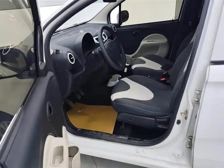 Chery QQ 2013 1.0L Manual Happy Edition — миниатюра 9