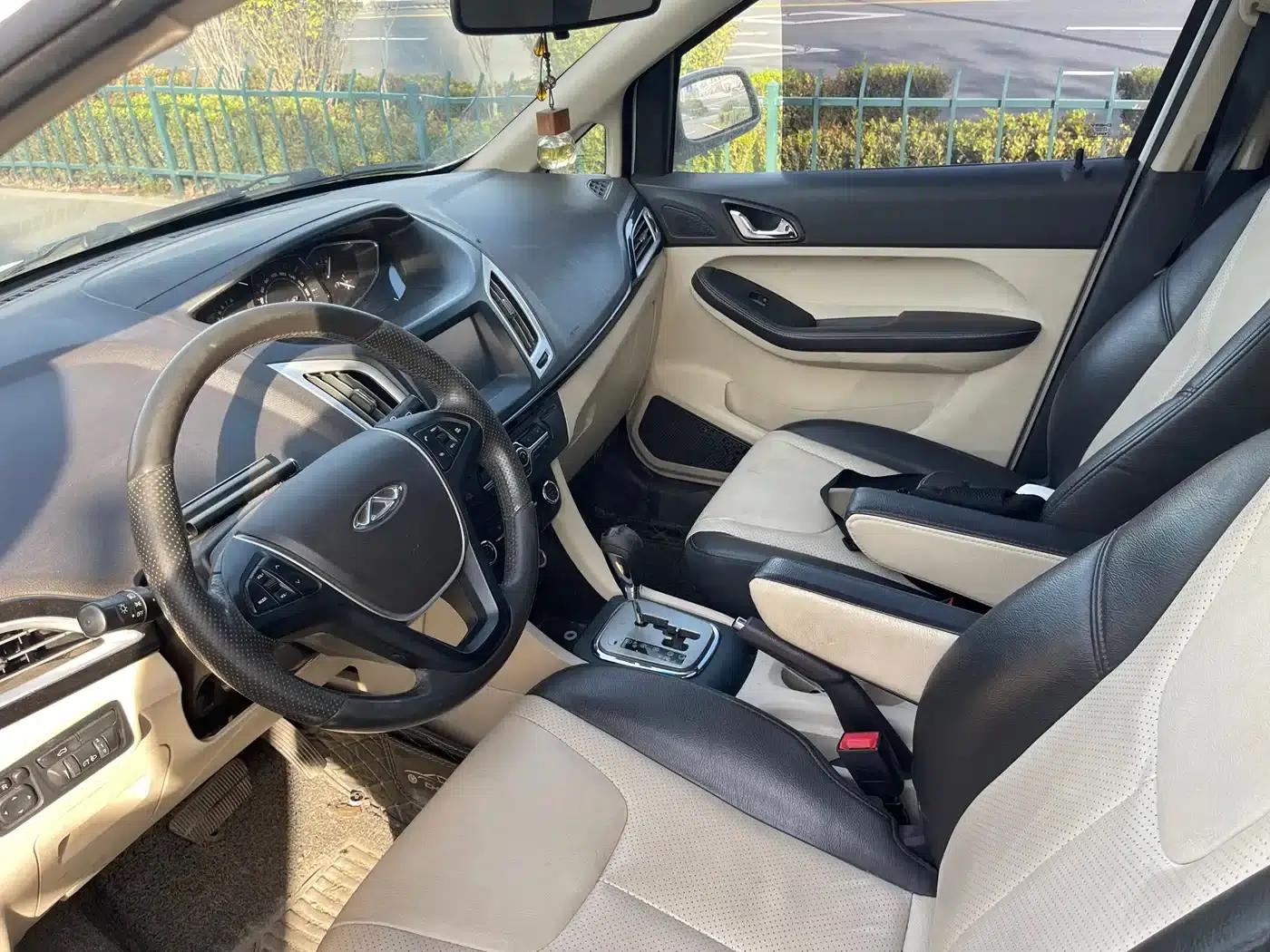 Chery Arrizo M7 2015 2.0L CVT Wide-Seat Edition (232 seats) — миниатюра 9