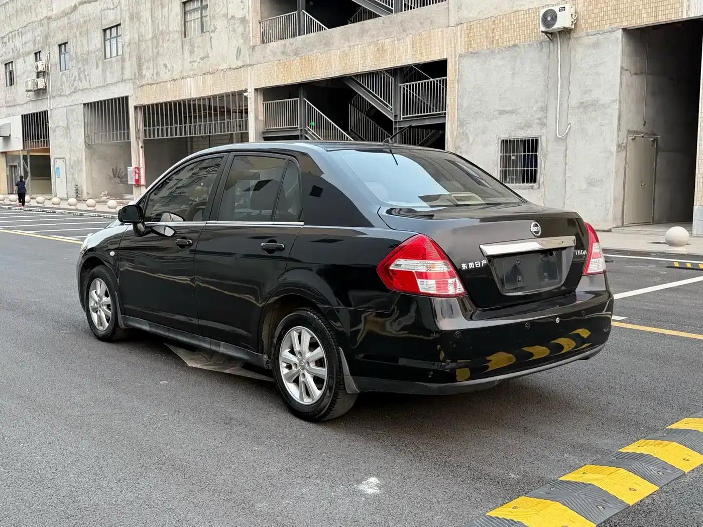 Tiida 2009 1.6L Automatic Technology Edition — миниатюра 7