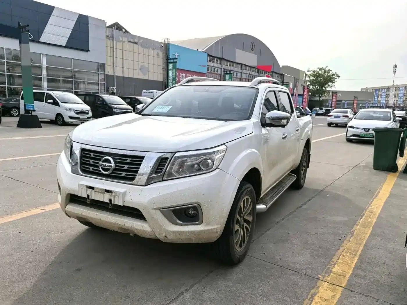2023 Navara 2.5L Automatic 4WD Premium — миниатюра 1