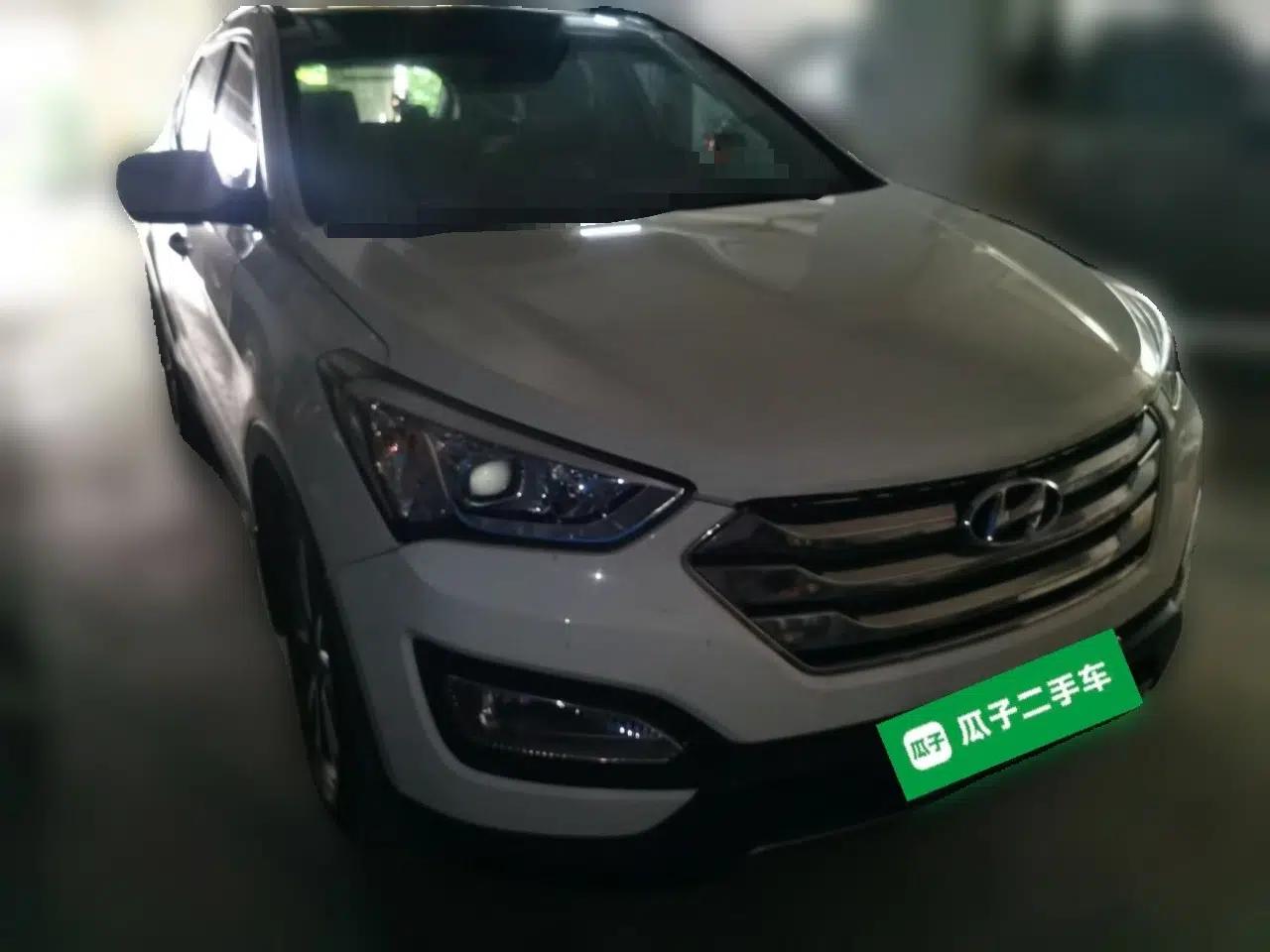 Hyundai Santa Fe Classic 2013 Facelift 3.0L 4x4 Comfort Edition with Navigation Euro IV compliant — миниатюра 3