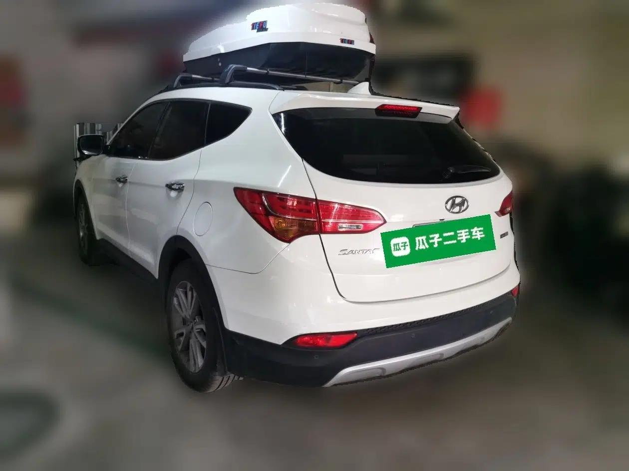 Hyundai Santa Fe Classic 2013 Facelift 3.0L 4x4 Comfort Edition with Navigation Euro IV compliant — миниатюра 4