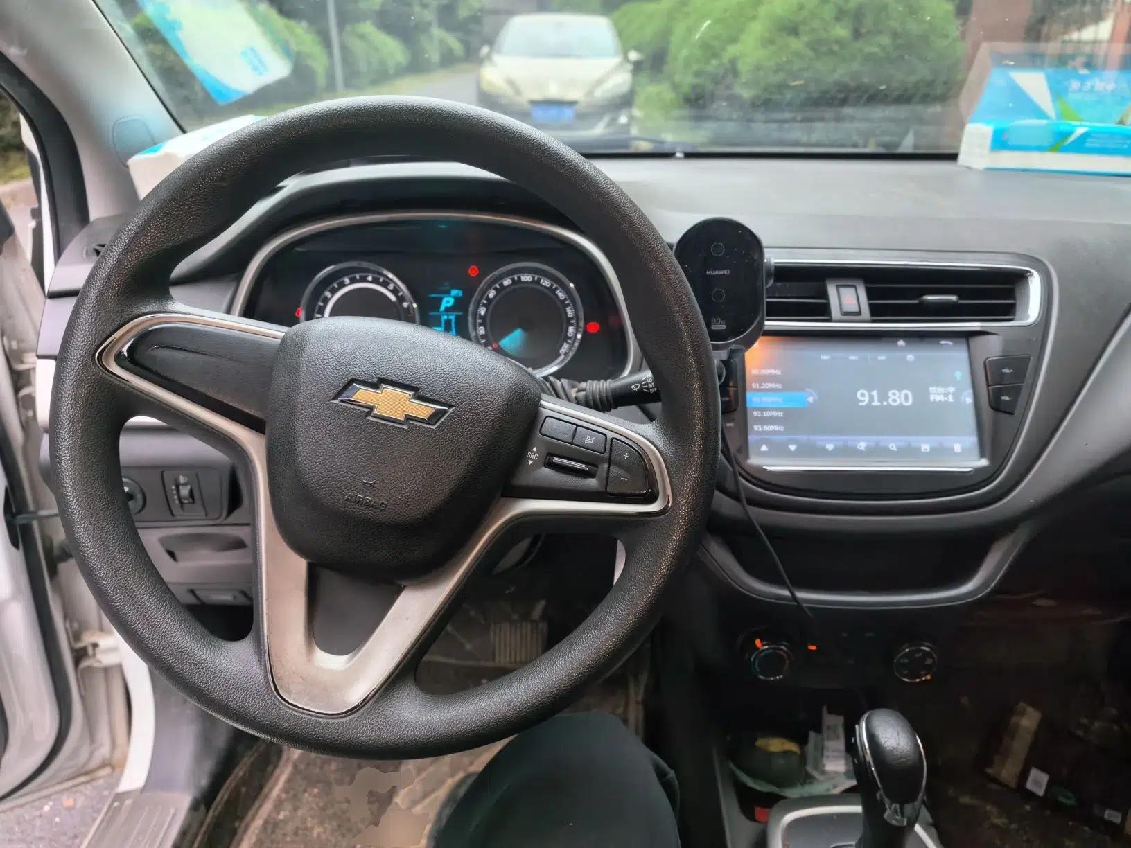 Chevrolet Lova RV 2016 1.5L Automatic Smart Drive Edition — миниатюра 11