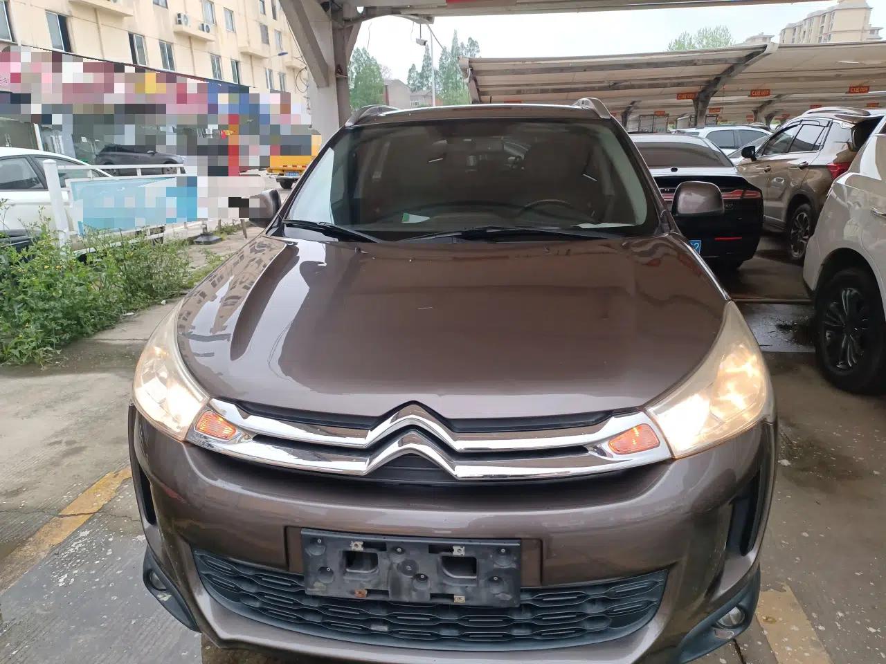 Citroen C4 Aircross 2013 2.0L Two-Wheel Drive Comfort Edition — миниатюра 2