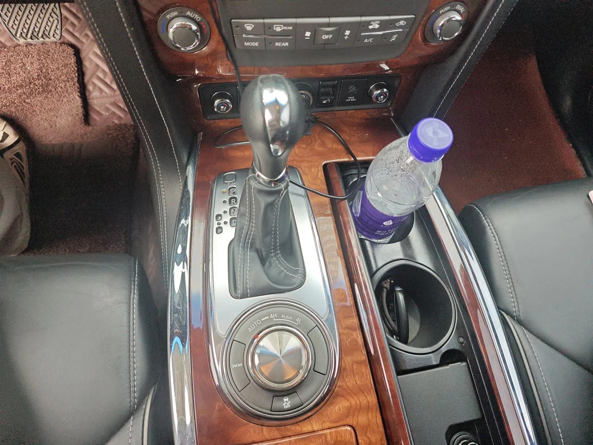 Infiniti QX80 2016 5.6L 4WD — миниатюра 15