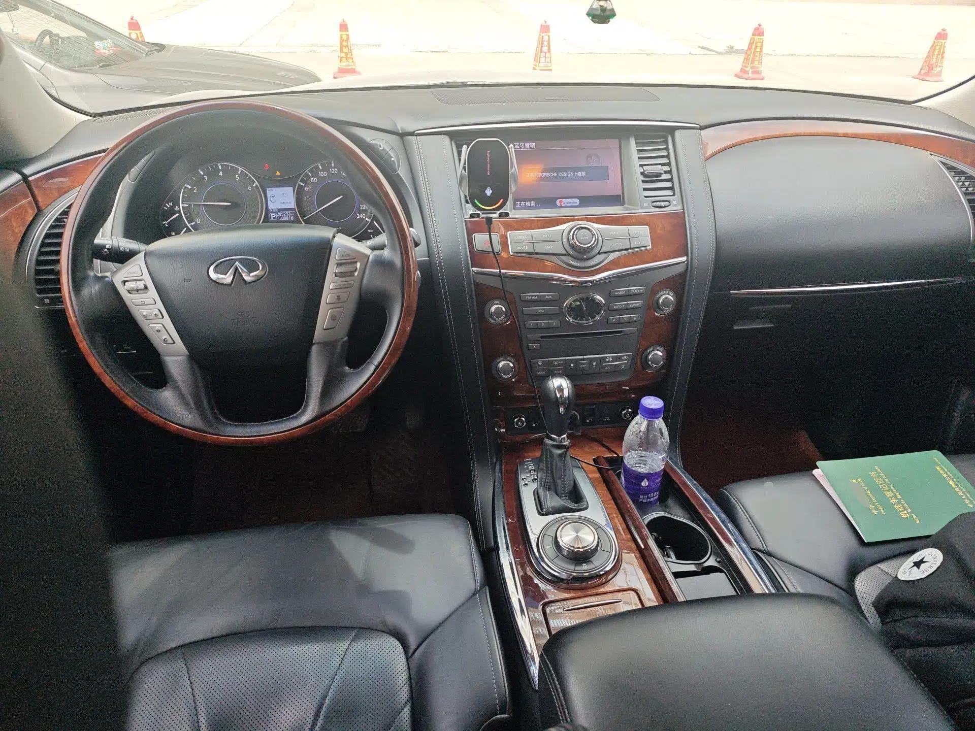 Infiniti QX80 2016 5.6L 4WD — миниатюра 10
