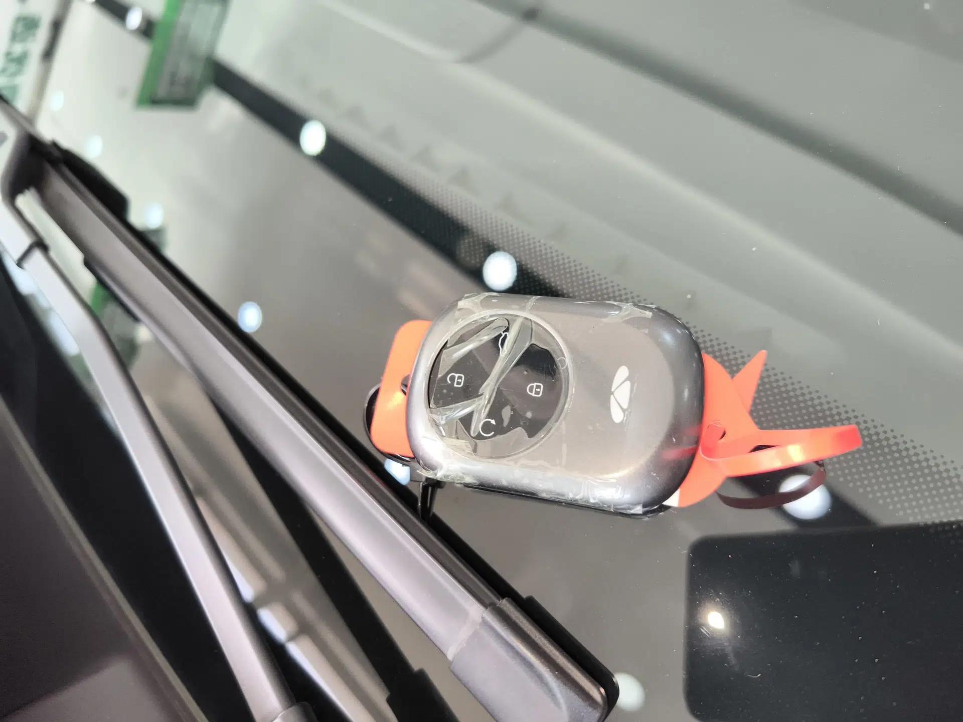 Chery Fengyun A8L 2025 1.5 TGDI 145 km Luxury Version — миниатюра 12