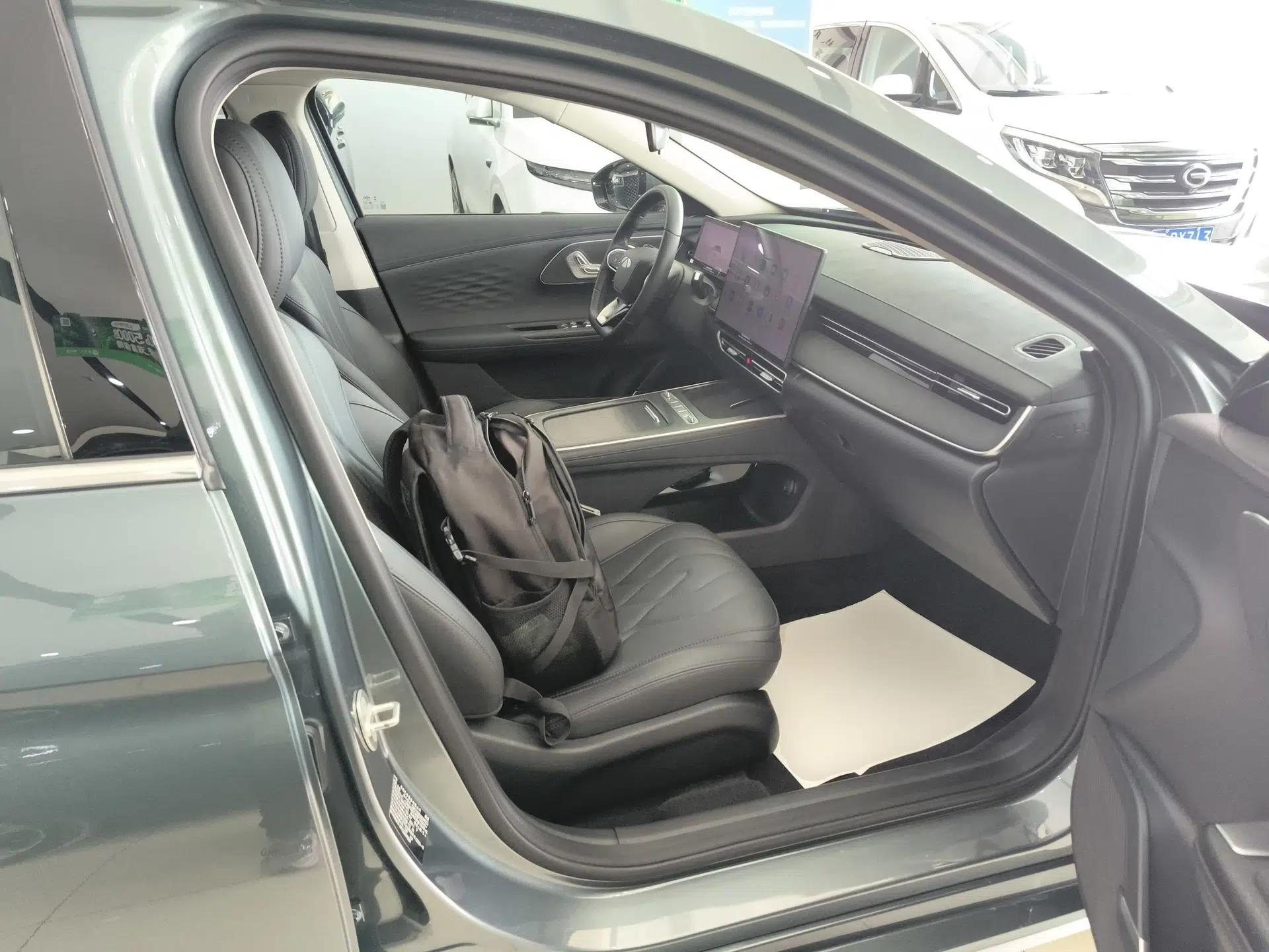 Chery Fengyun A8L 2025 1.5 TGDI 145 km Luxury Version — миниатюра 23