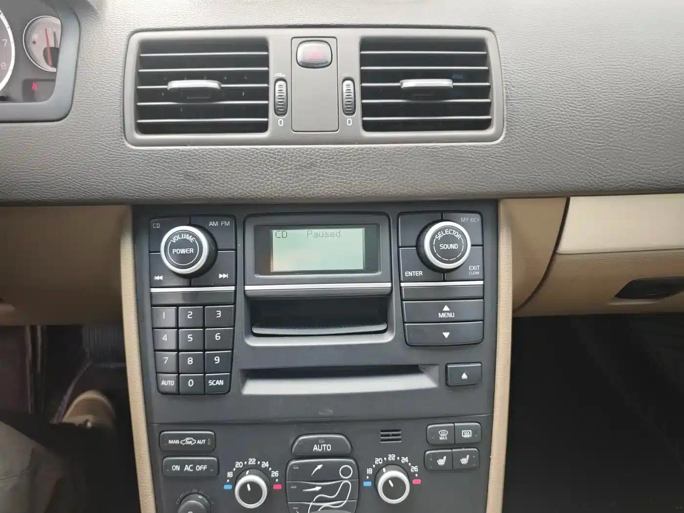 2014 XC Classic T5 Luxury Edition — миниатюра 18