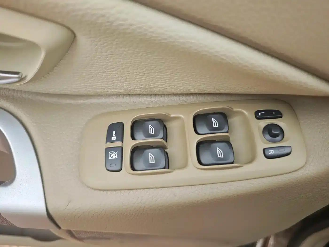 2014 XC Classic T5 Luxury Edition — миниатюра 9