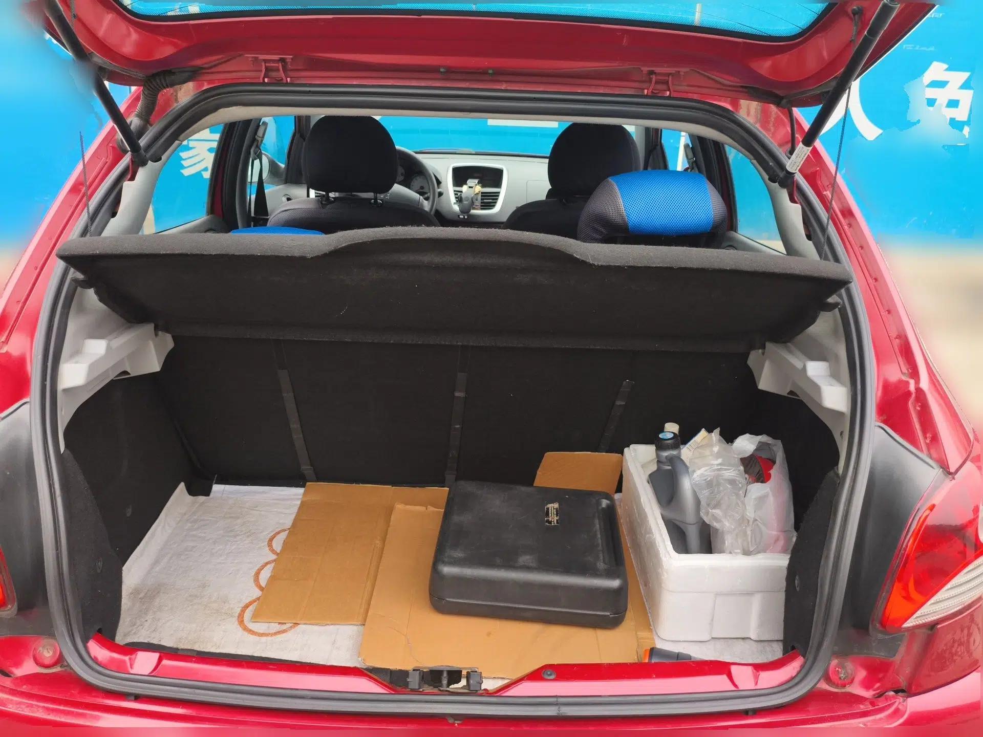 Peugeot 207 2011 Hatchback 1.4L Manual Yule Edition — миниатюра 20