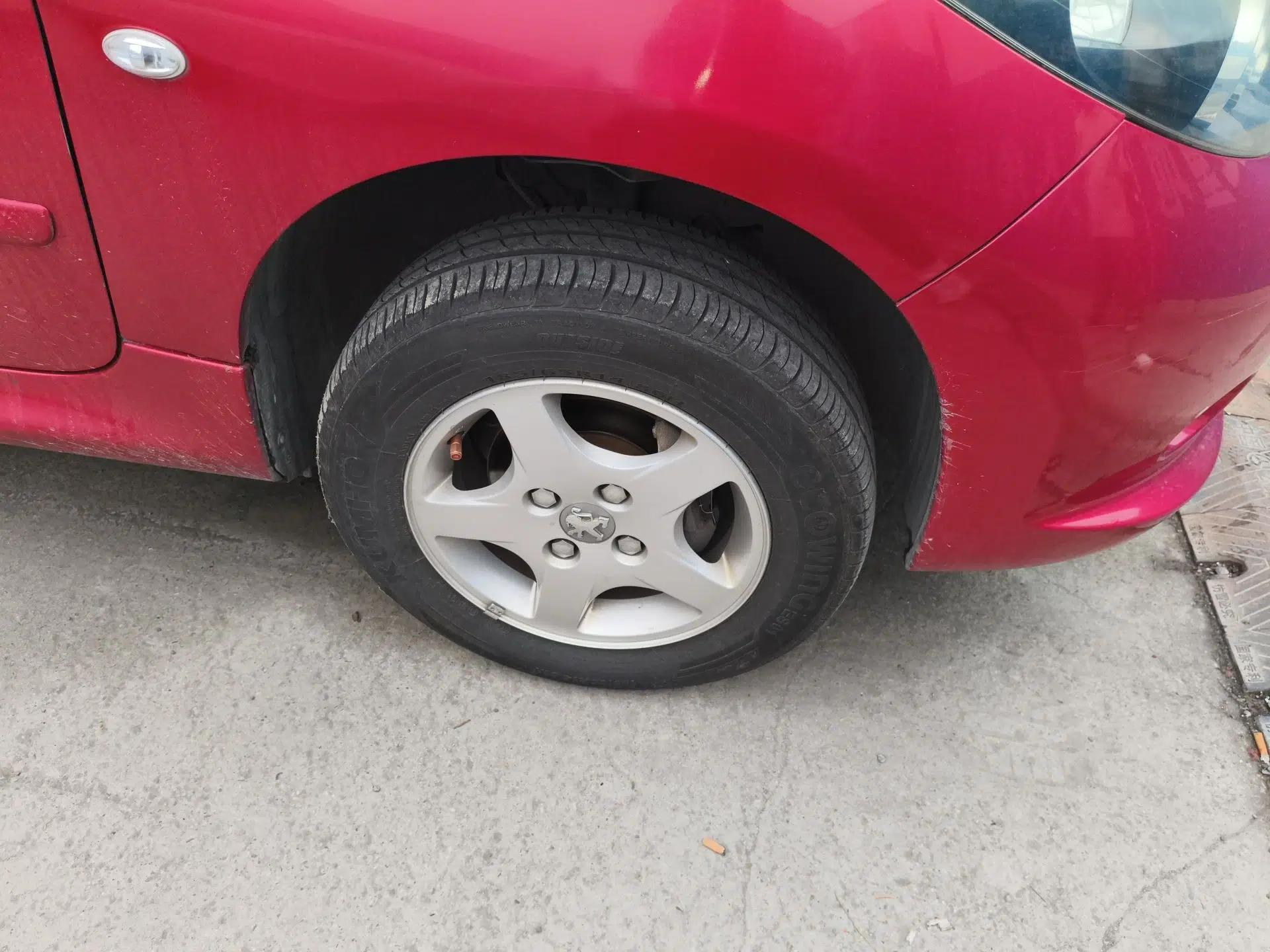Peugeot 207 2011 Hatchback 1.4L Manual Yule Edition — миниатюра 8