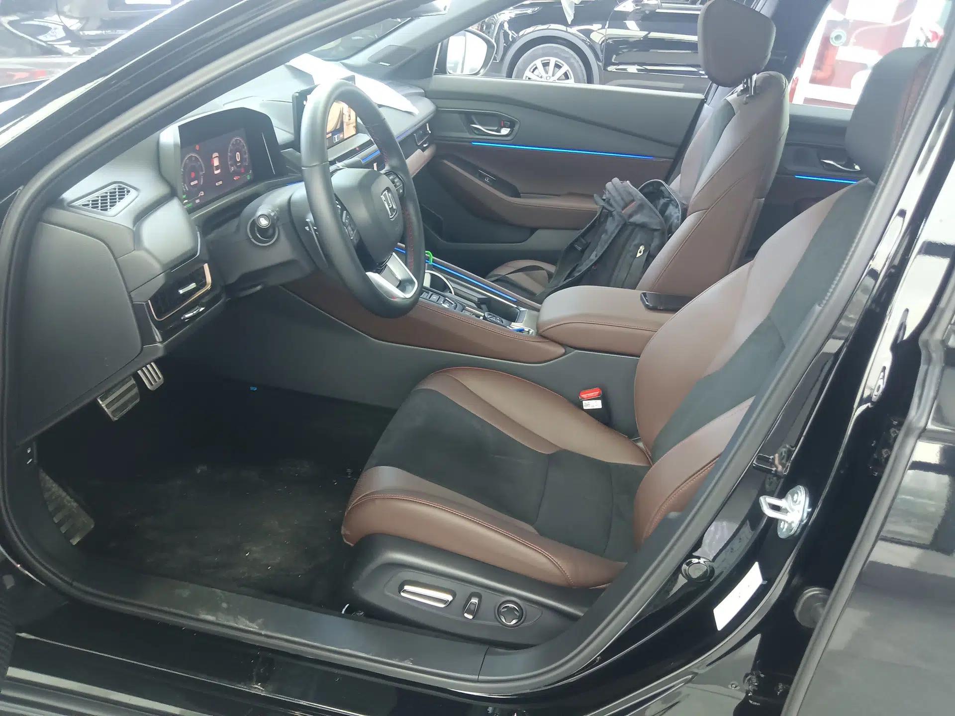 Honda Inspire New Energy 2025 Model—e:PHEV Smart Shine Version — миниатюра 18