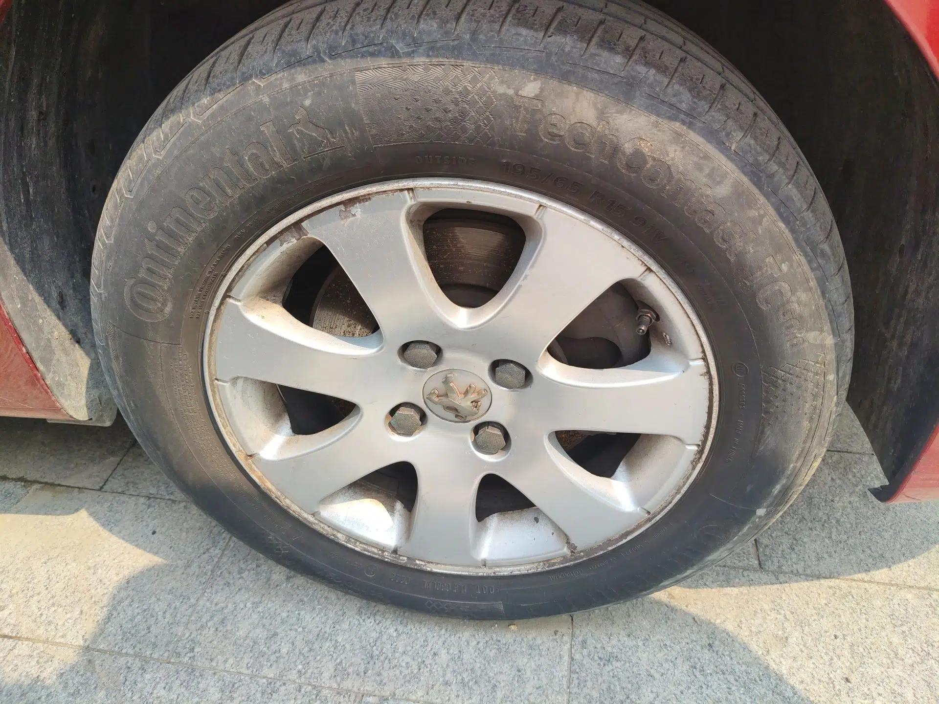 Peugeot 307 2010 Sedan 1.6L Automatic Comfort Edition — миниатюра 8