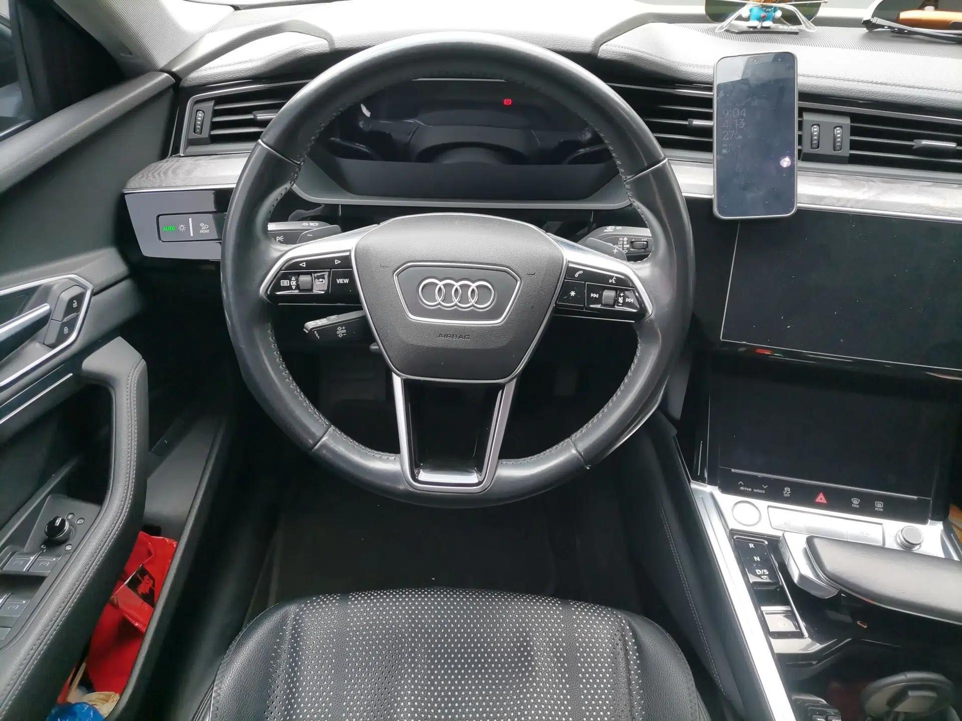 Audi e-tron 2019 55 quattro Technology Edition — миниатюра 11