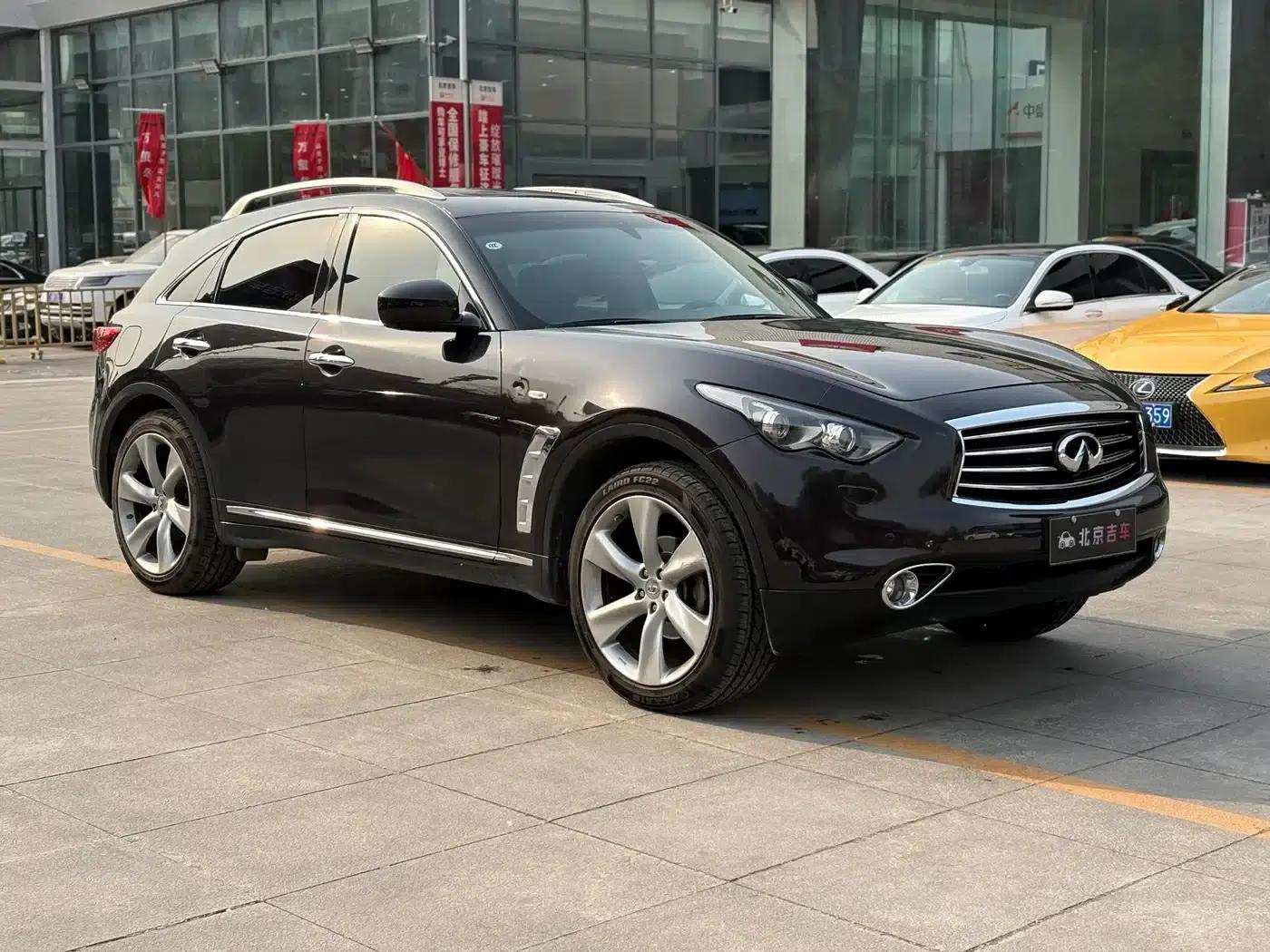Infiniti QX70 2013 3.7L Standard Edition — миниатюра 3