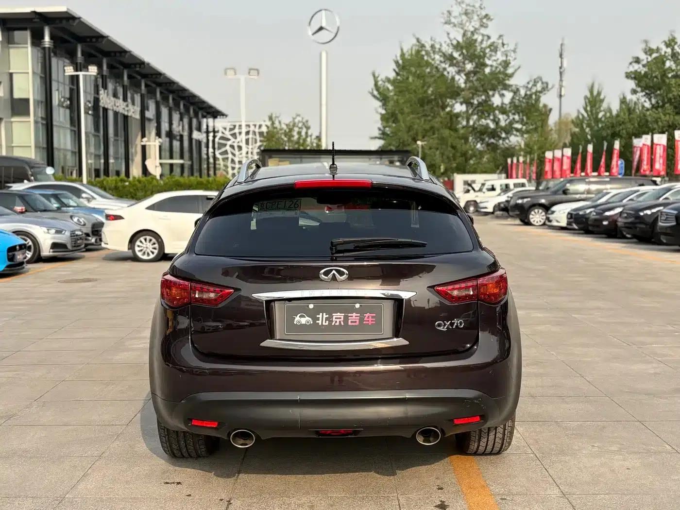 Infiniti QX70 2013 3.7L Standard Edition — миниатюра 5