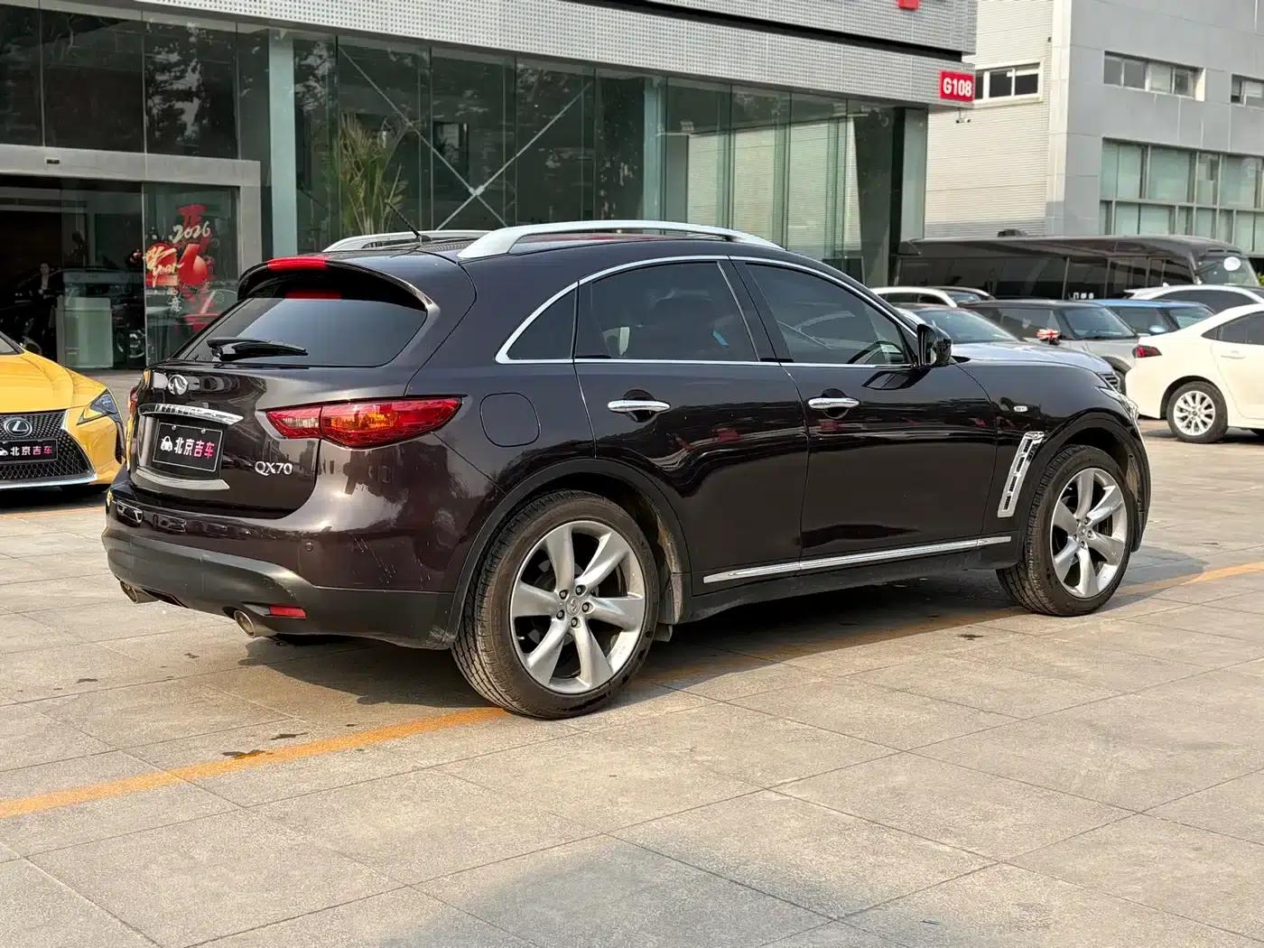 Infiniti QX70 2013 3.7L Standard Edition — миниатюра 7
