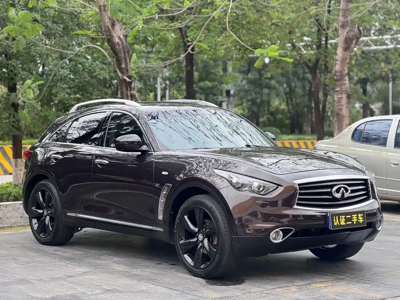 Infiniti QX70 2013 3.7L Standard Edition — миниатюра 3
