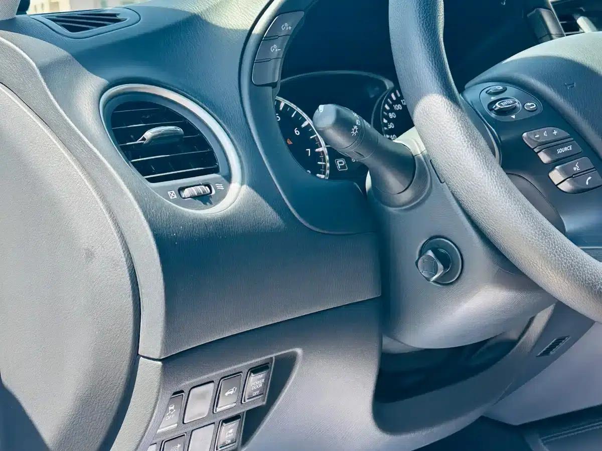 Infiniti JX 2013 JX35 AWD All-Terrain Edition — миниатюра 11
