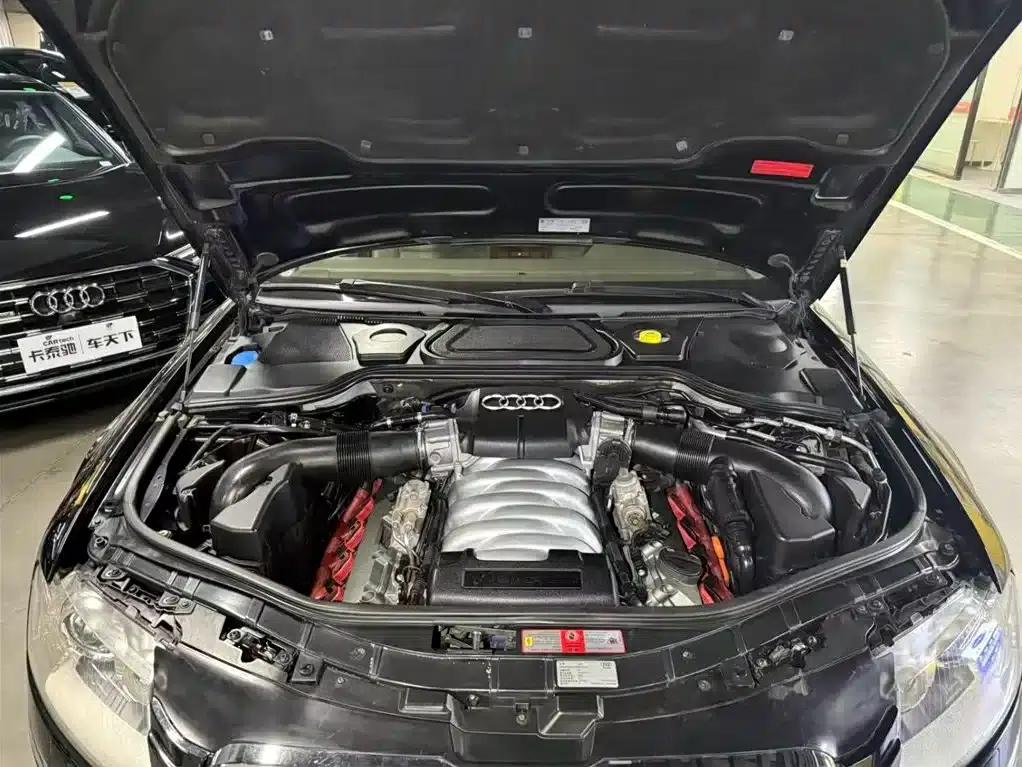 2007 Audi S8, S8 5.2 — миниатюра 11