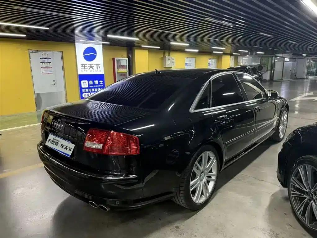 2007 Audi S8, S8 5.2 — миниатюра 3