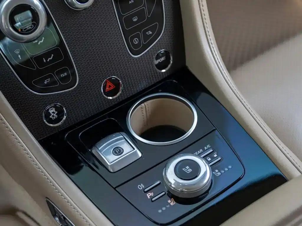 2017 Rapide 6.0L S — миниатюра 14