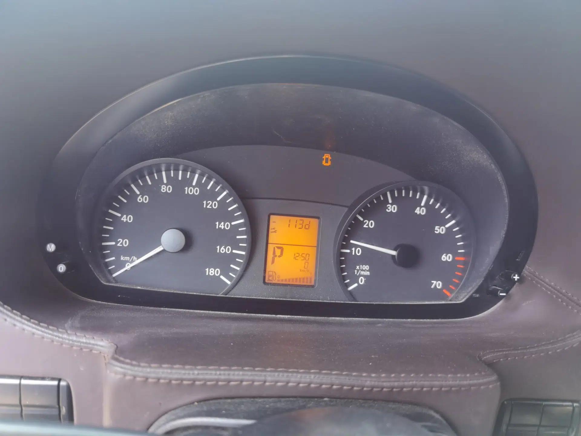 Mercedes-Benz Sprinter  — миниатюра 12