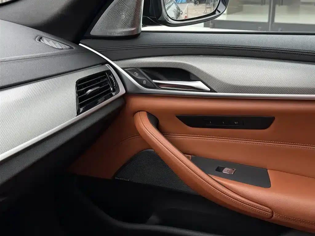 2021 BMW M5 — миниатюра 28