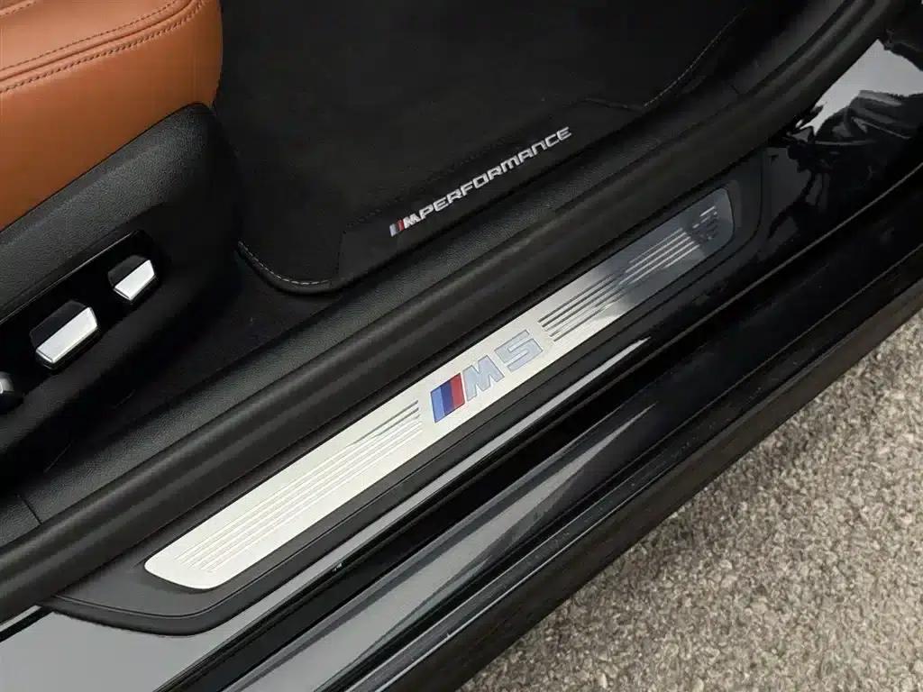 2021 BMW M5 — миниатюра 32